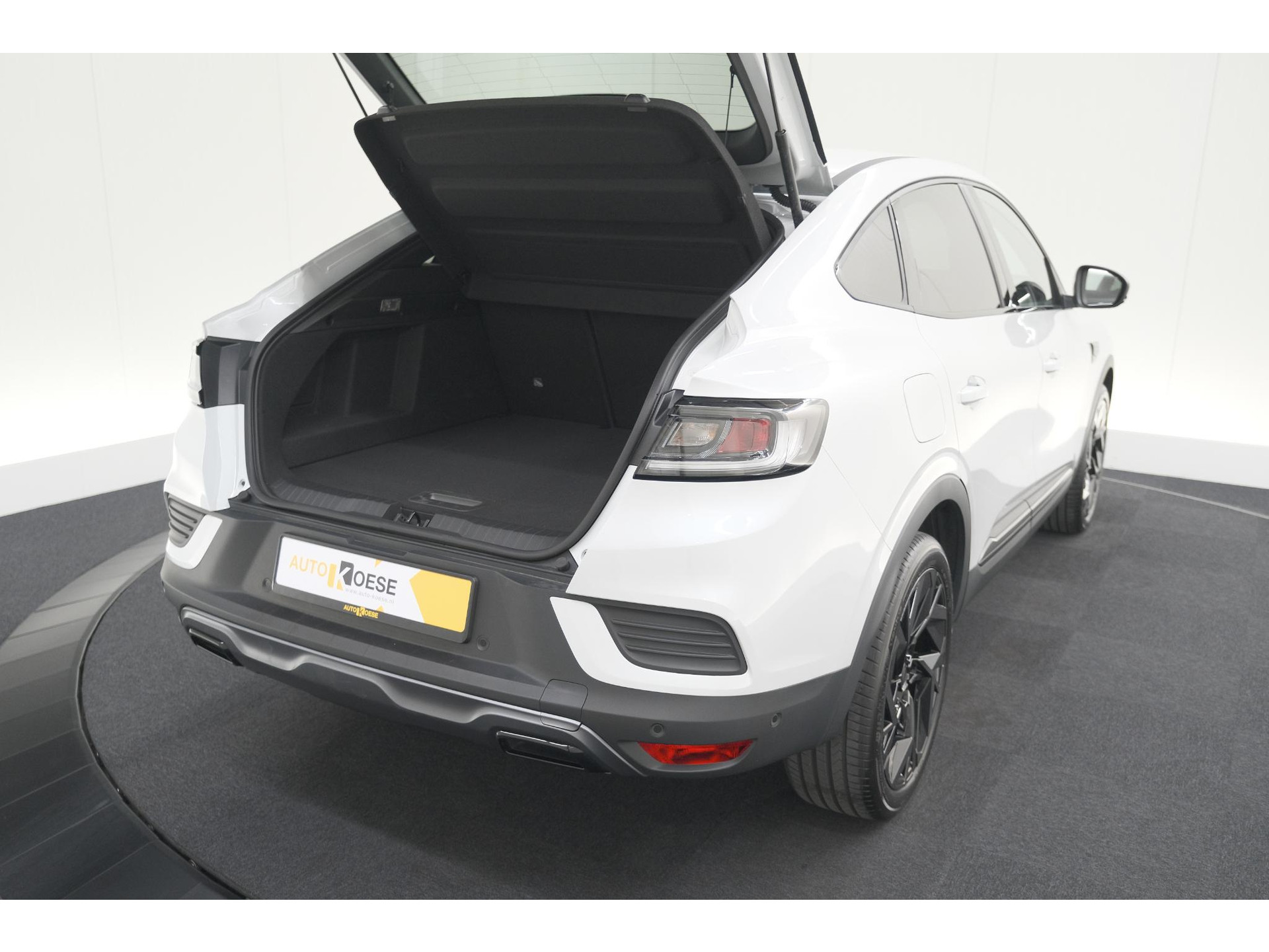 Renault Arkana 1.6 E-Tech hybrid 145 Esprit Alpine | 360 Camera | Adaptieve Cruise Control | Pack Winter | Dodehoekdetectie