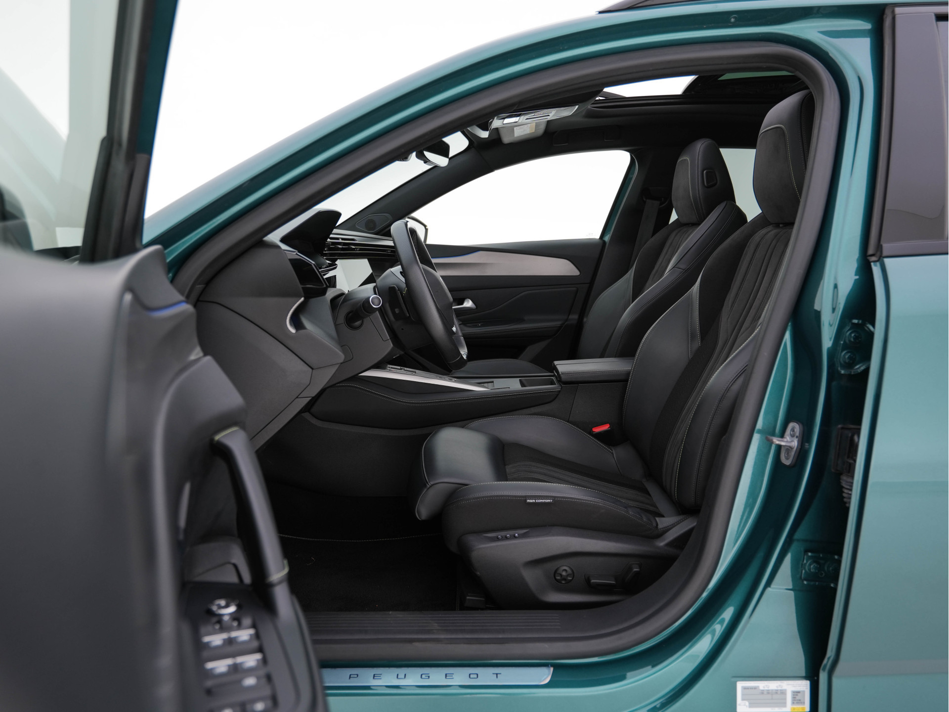 Peugeot 308 SW 1.6 HYbrid 180 GT-Sport-Pack Business (INCL-BTW) Aut. *PANO | LEATHER-MICROFIBRE | MATRIX-LED | TOPVIEW | MEMORY-PACK | ADAPTIVE-CRUISE | BLINDSPOT | DIGI-COCKPIT | HEATED-SPORTSEATS | KEYLESS | LANE-ASSIST | NAVI-FULLMAP | ...