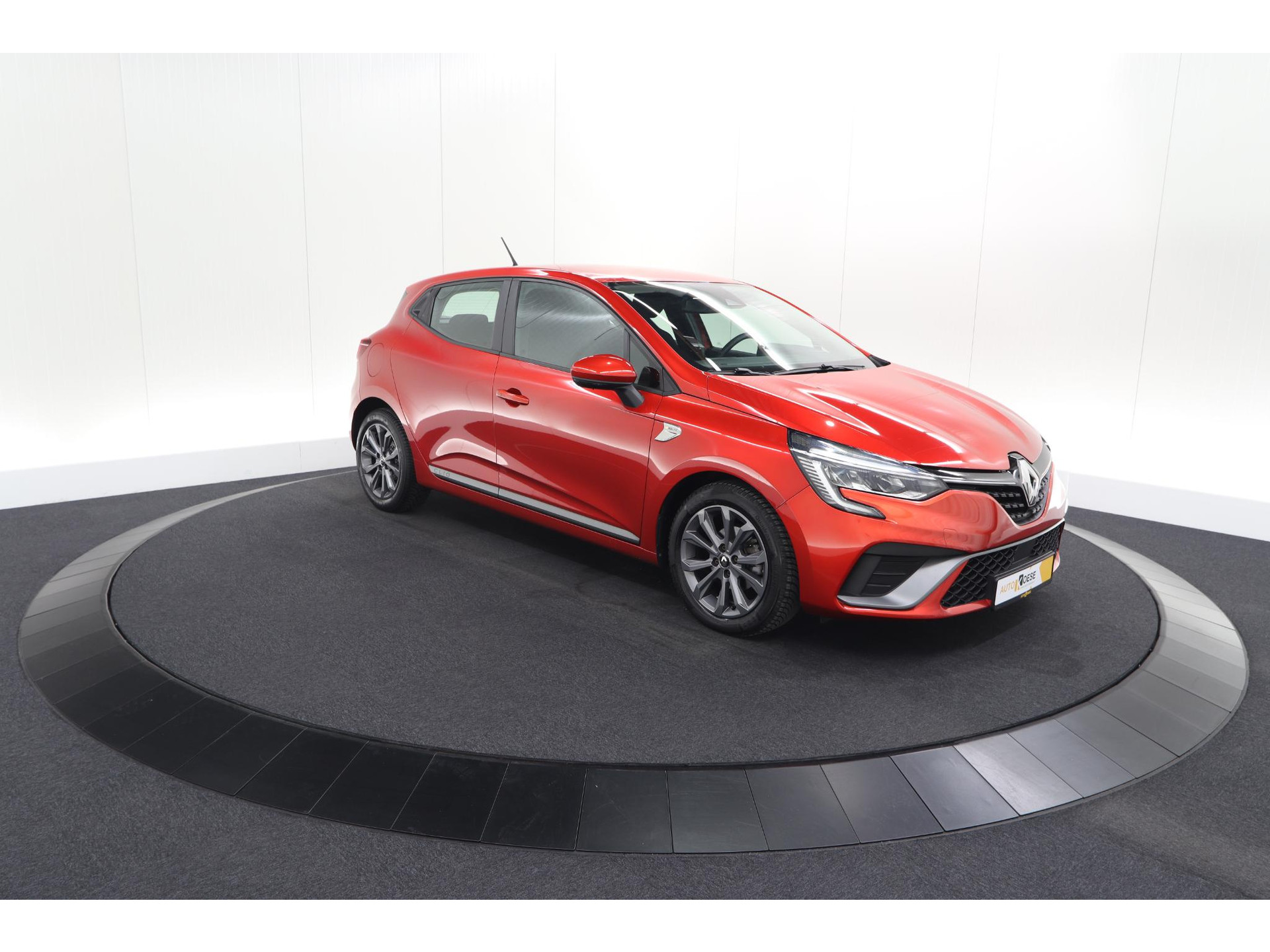 Renault Clio TCe 100 Zen | R.S. Line Pack | Allseason Banden | Apple Carplay | Parkeersensoren