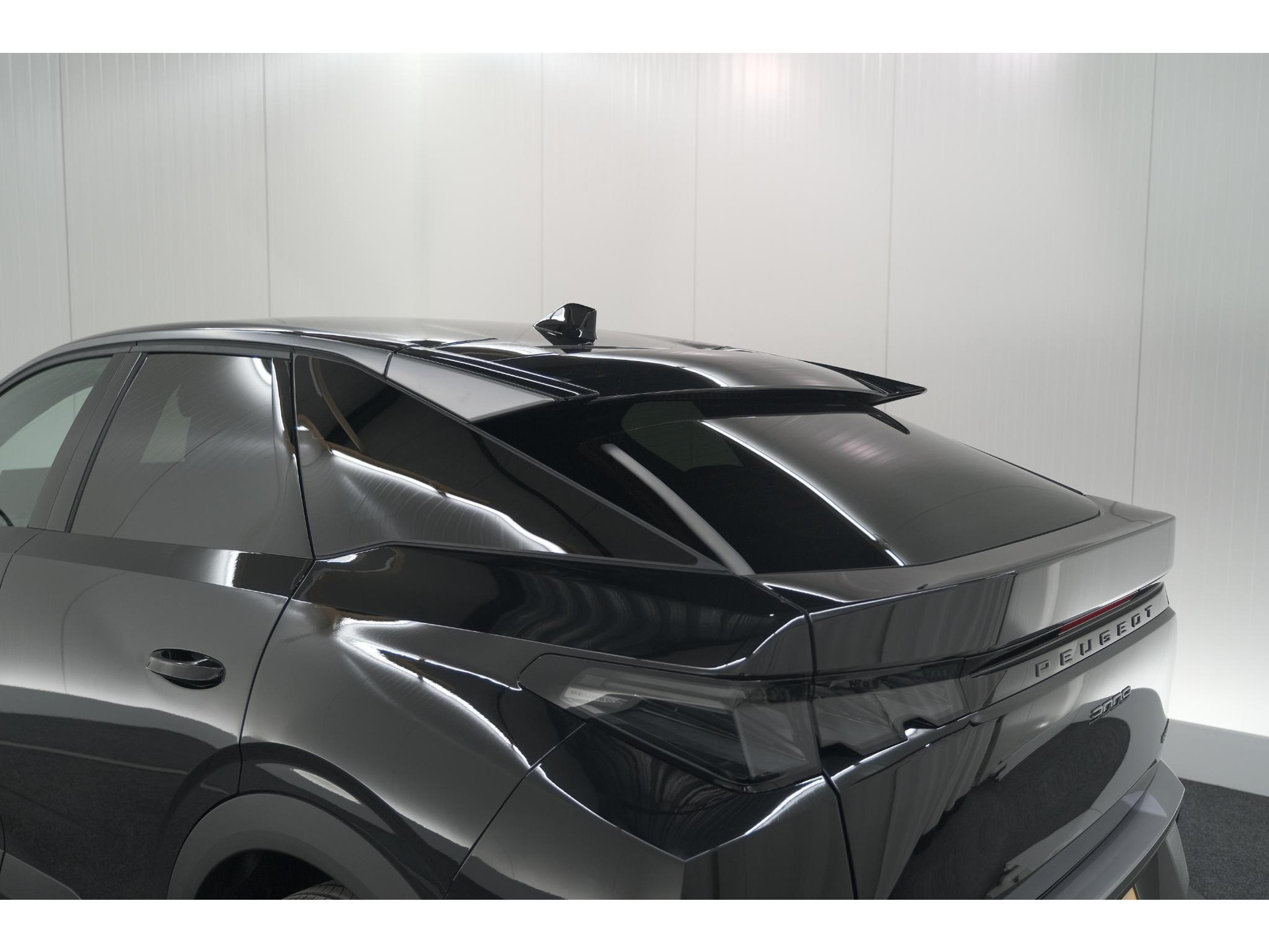 Peugeot 3008 Hybrid 145 e-DCS6 GT | Elektrische Kofferklep | Camera | Adaptieve Cruise Control | Apple CarPlay
