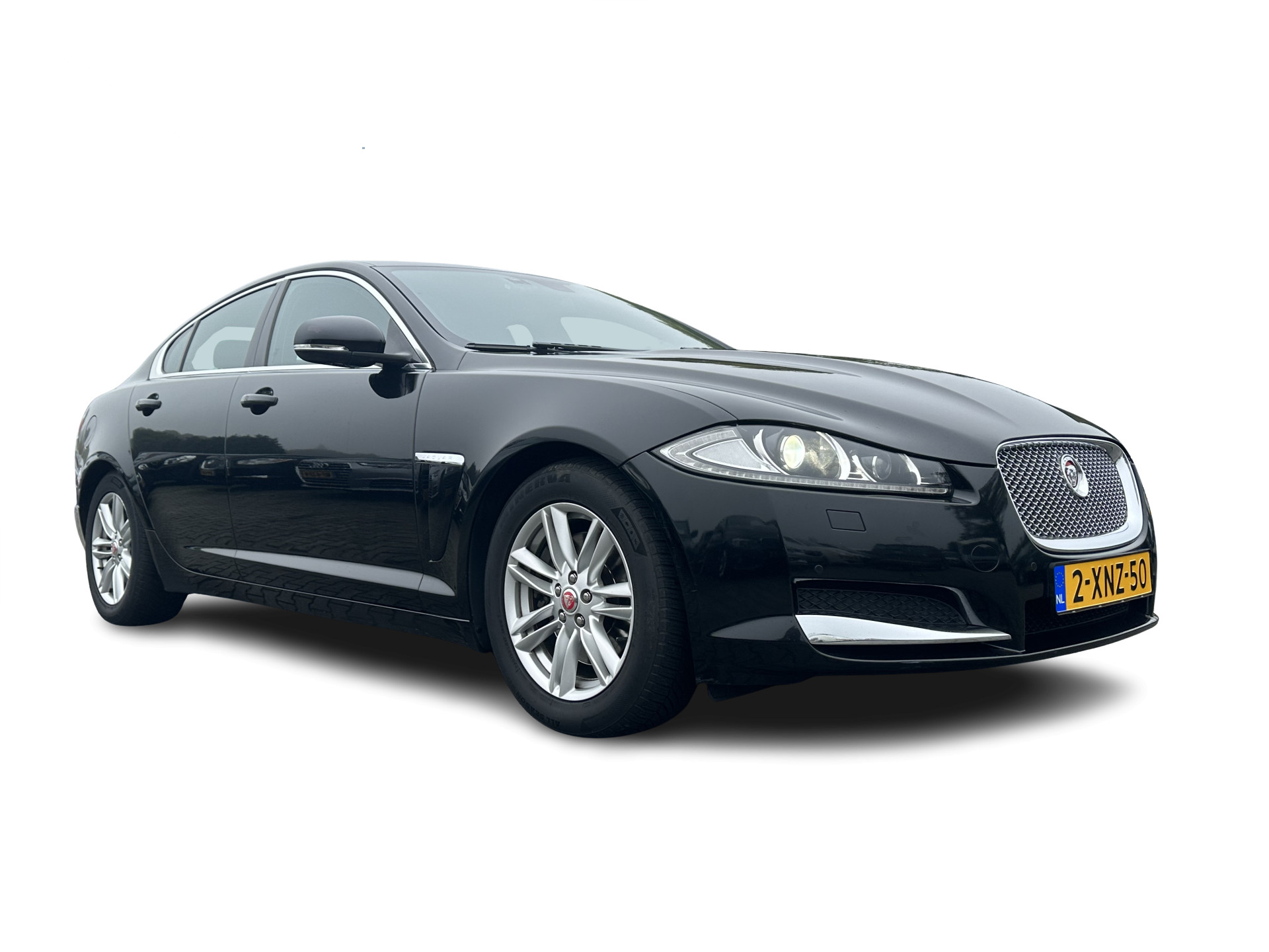 Jaguar XF 2.2D Aut. *LEATHER  | BI-XENON | NAVI-FULLMAP | CAMERA | ECC | PDC | CRUISE | HEATED-COMFORT-SEATS | KEYLESS | SHIFT-PADDLES | TOWBAR | 17"ALU*