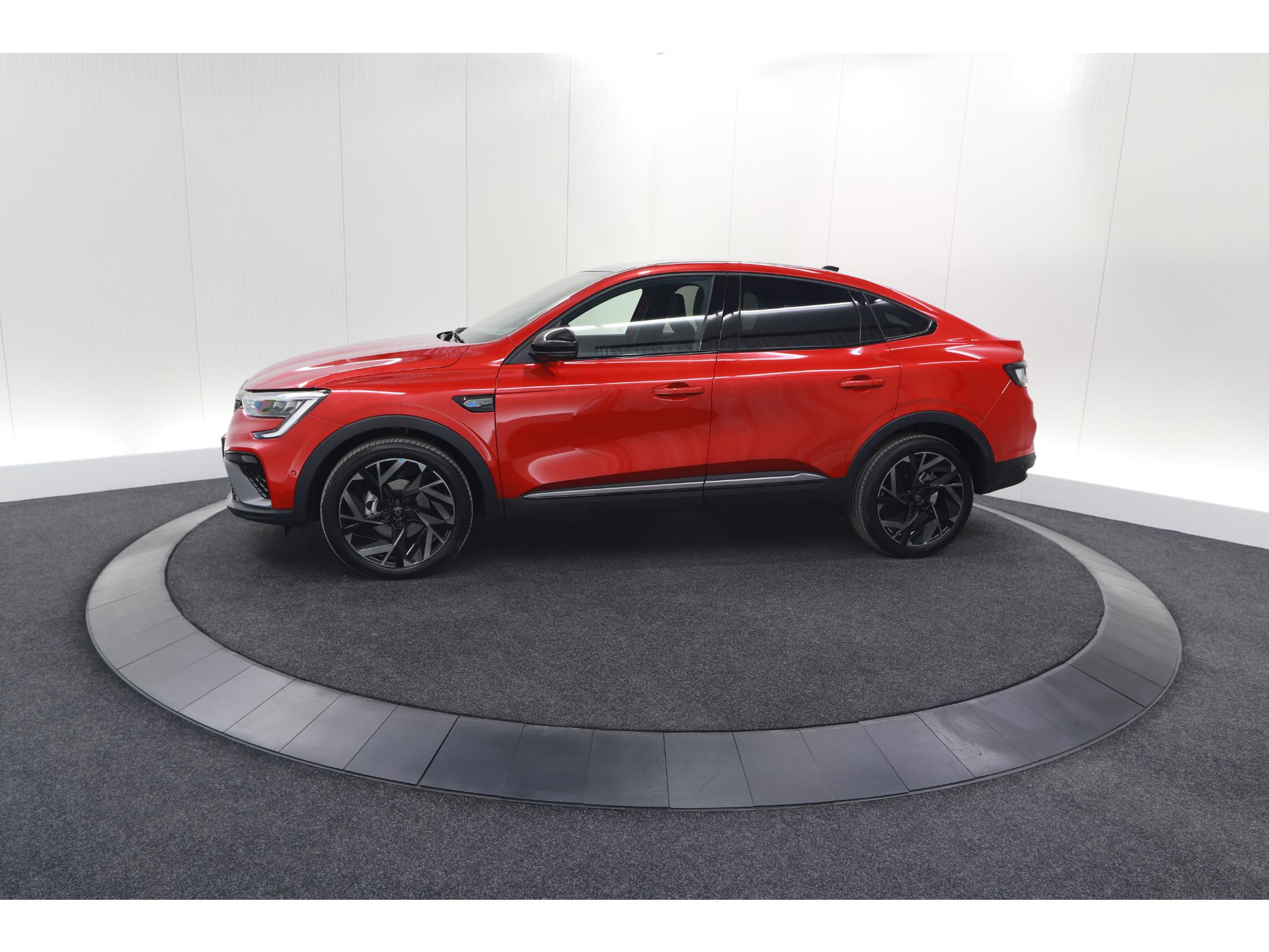 Renault Arkana 1.6 E-Tech hybrid 145 Esprit Alpine | Rondom Camera | Adaptieve Cruise Control | Pack Winter | Dodehoekdetectie