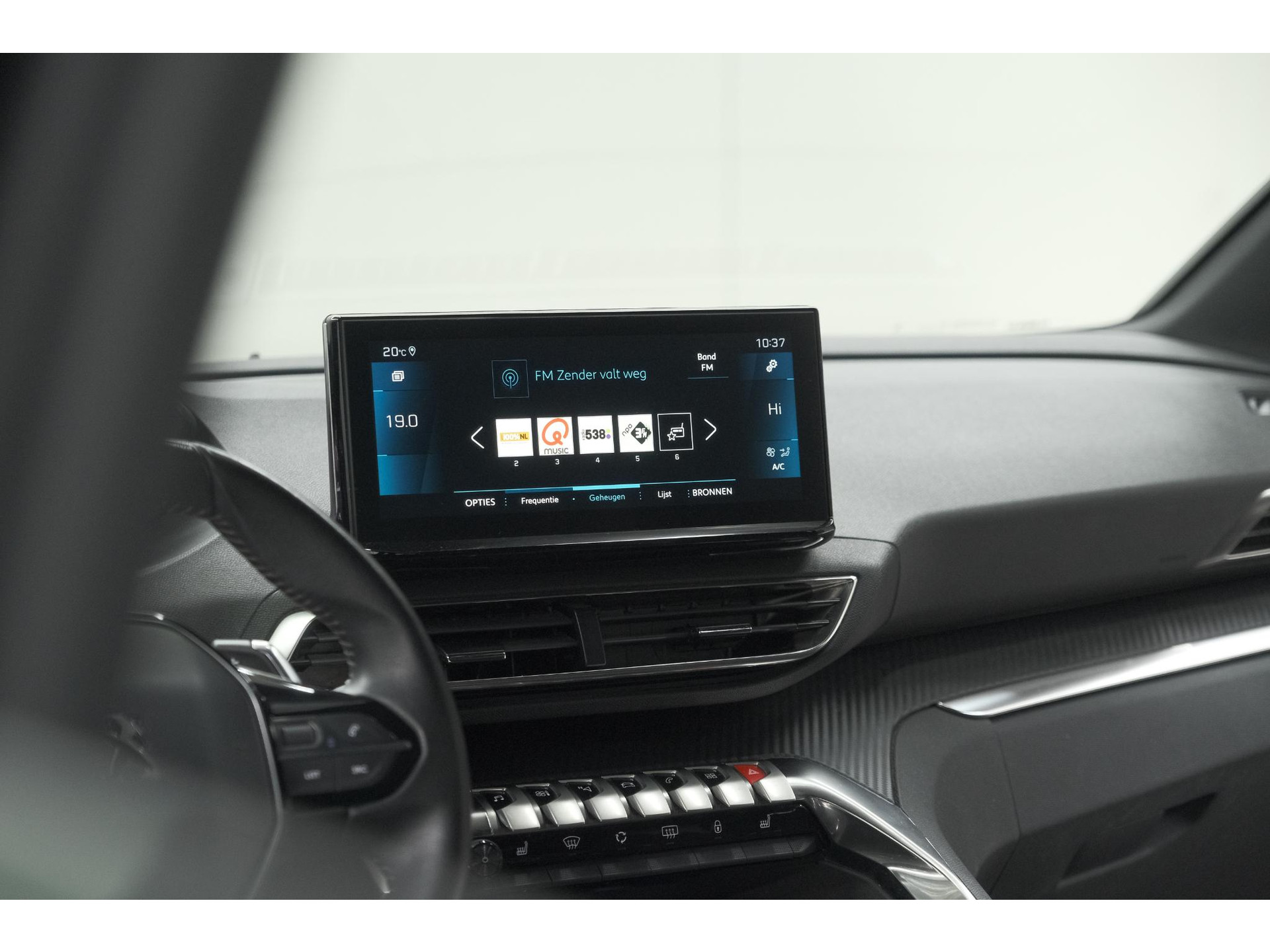 Peugeot 5008 PureTech 130 EAT8 Active Pack Business | 7 Zitplaatsen | Camera | Navigatie | Apple Carplay | Parkeersensoren