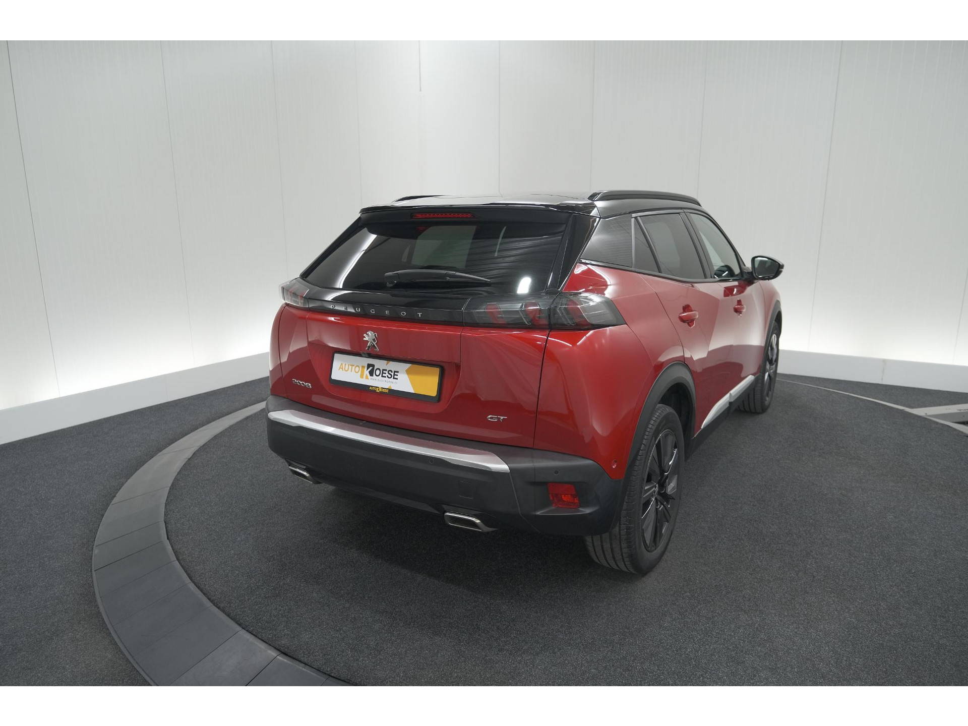 Peugeot 2008 PureTech 130 GT Pack | Panoramadak | Camera | Adaptieve Cruise Control | Stoelverwarming