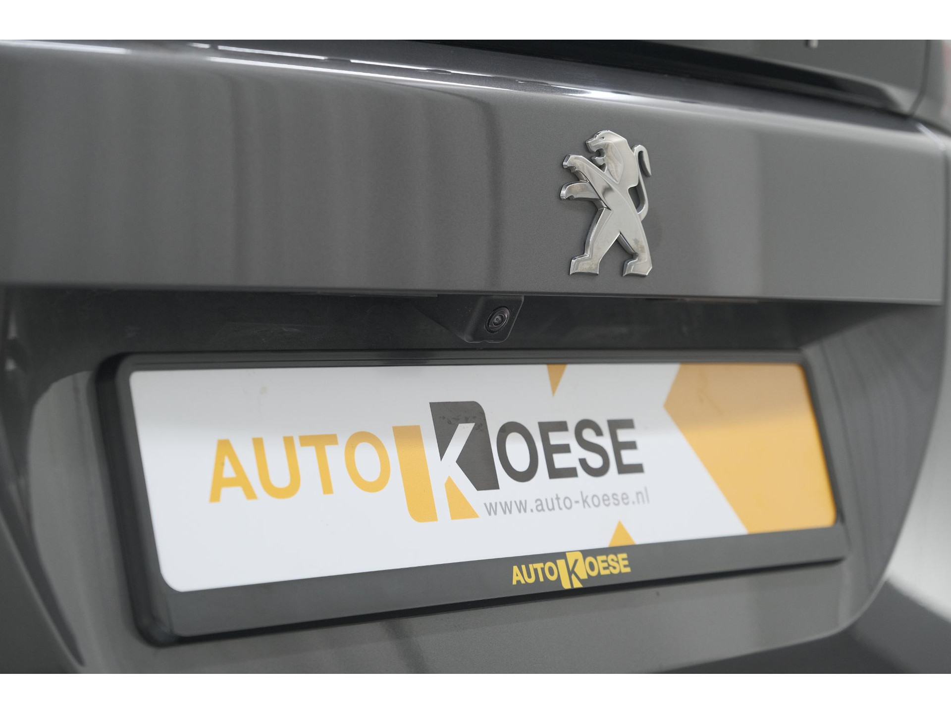 Peugeot 2008 PureTech 130 EAT8 Allure Pack | Trekhaak | Camera | Navigatie | Parkeersensoren