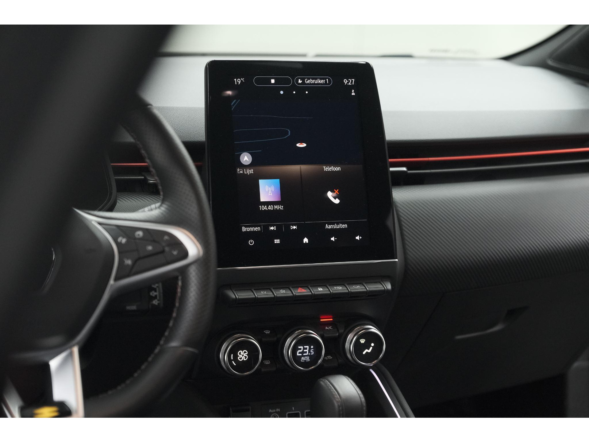 Renault Clio 1.6 E-Tech Hybrid 140 R.S. Line | 360 Camera | Apple Carplay | 9.3 Inch Groot Scherm | Sportstoelen