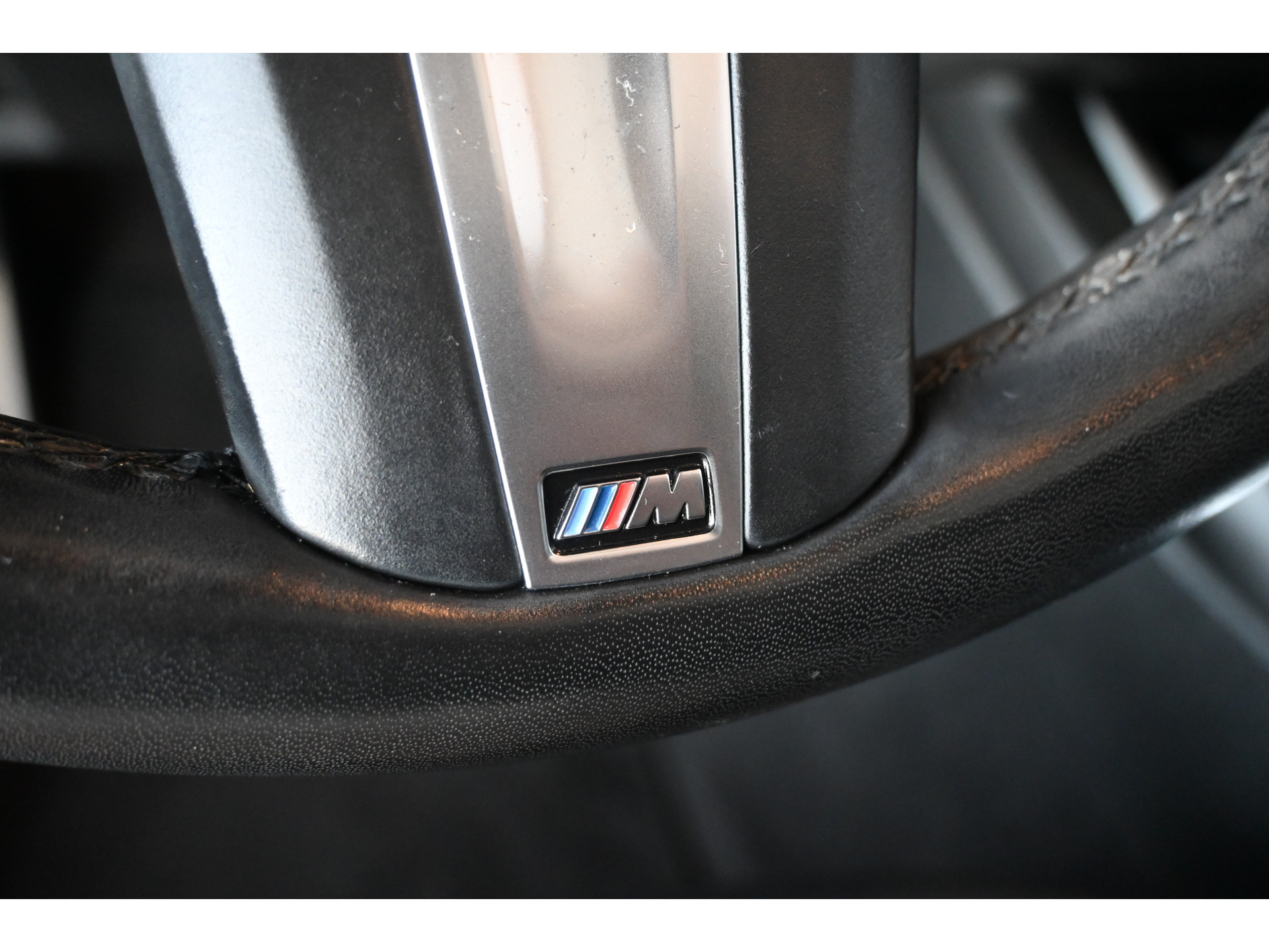 BMW 3-serie Touring 320i Automaat Business Edition Plus M-Pakket Navigatie LED Panoramadak Goed Onderhouden! Inruil Mogelijk!