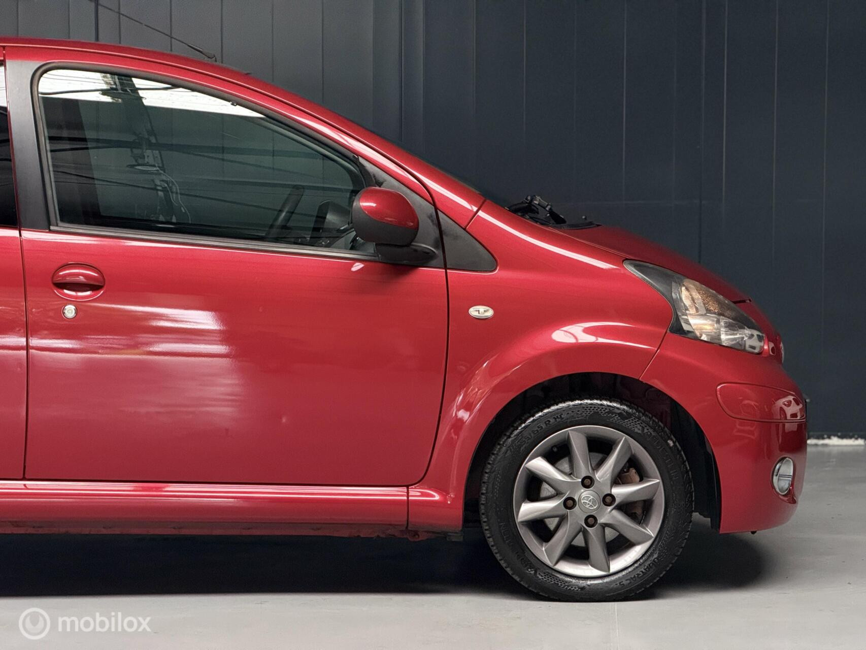 Toyota Aygo 1.0-12v Aspiration Red Navigator|Automaat|NAP|Navi