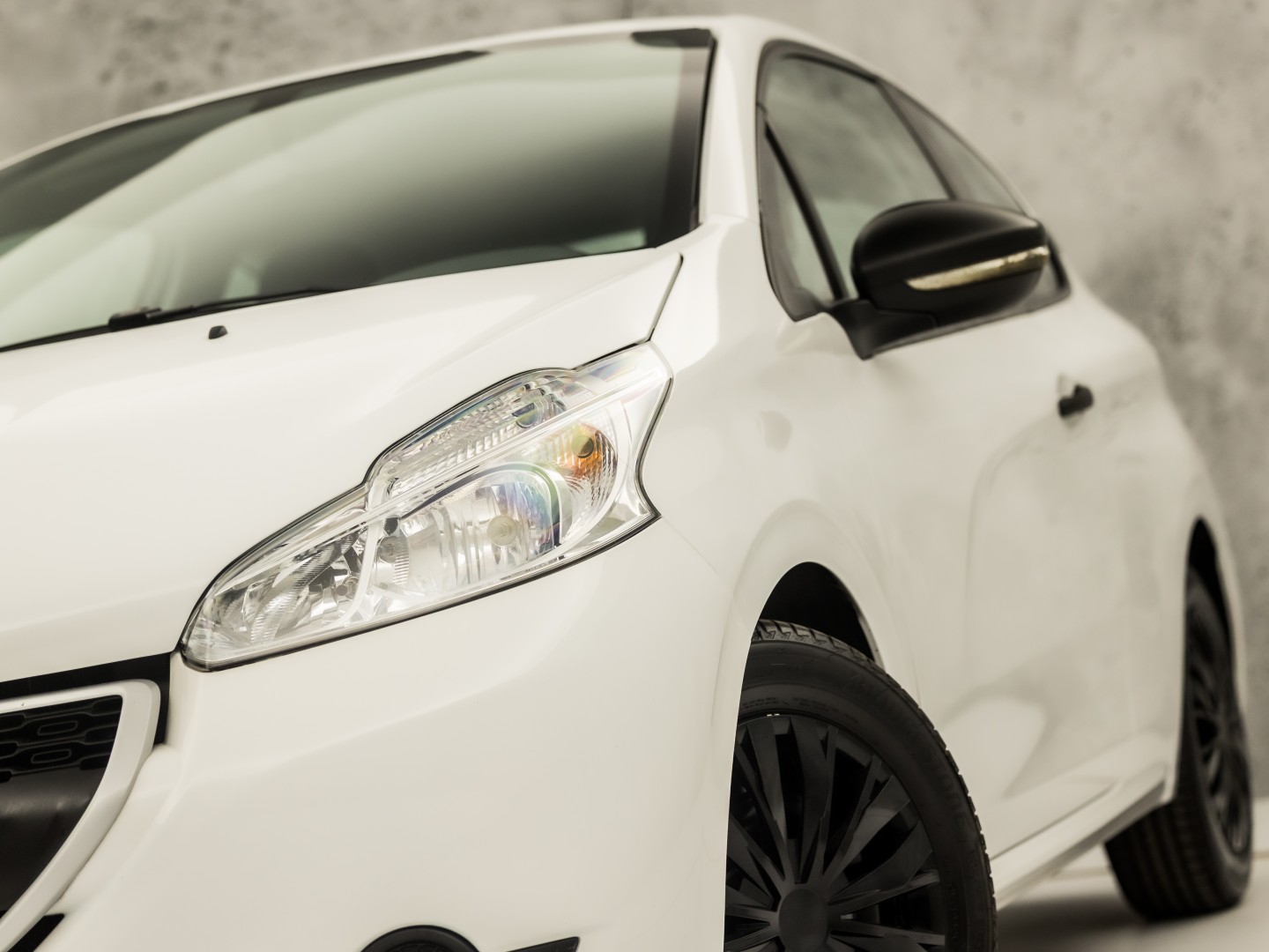 Peugeot 208 1.0 VTi Sport (SCHERM, BLUETOOTH, ELEK RAMEN, SPORTSTOELEN, CRUISE, NIEUWE APK, NIEUWSTAAT)