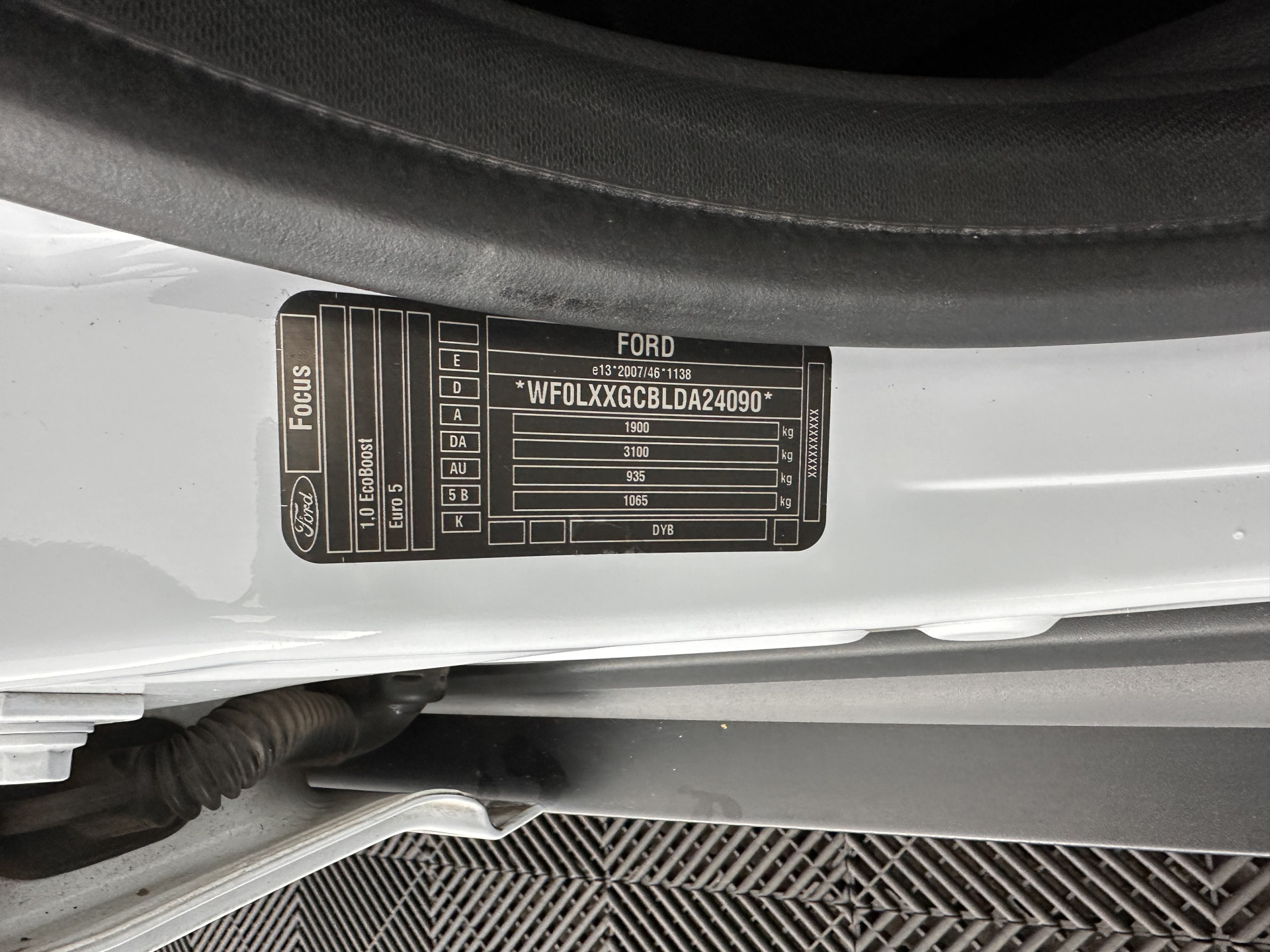 Ford Focus Wagon 1.0 EcoBoost Titanium MOTOR DEFECT !!!*NAVI-FULLMAP | COMFORT-SEATS | ECC | PDC | CRUISE | PARKPILOT | HEATED-SEATS | 16''ALU*