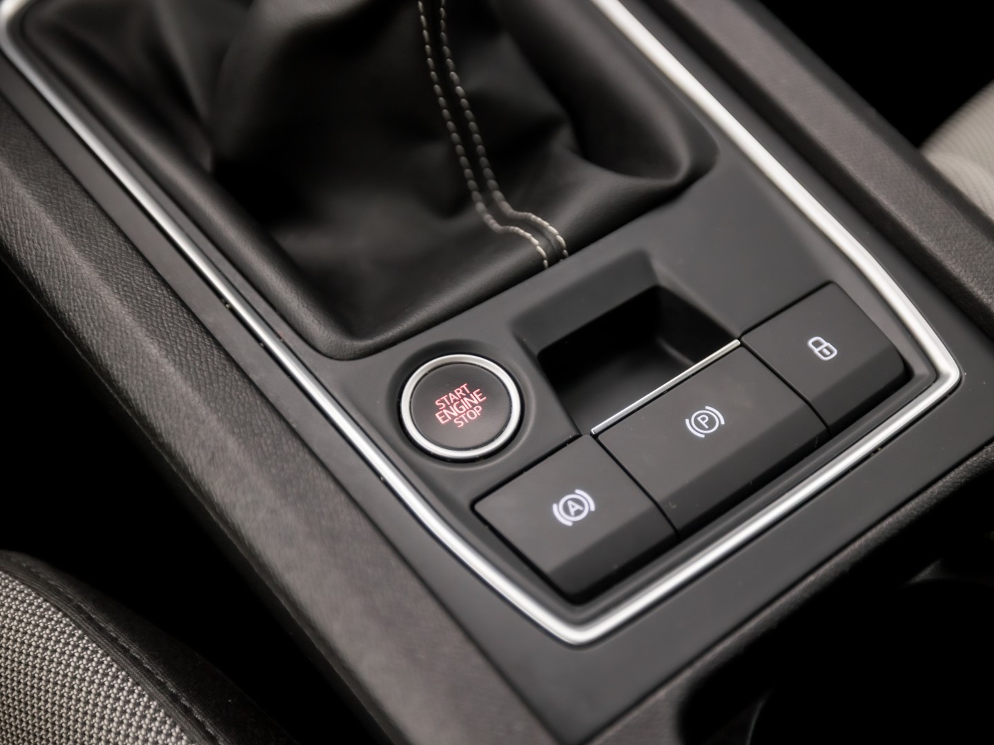 SEAT Leon 1.5 TSI Sport (4 CILINDER, APPLE CARPLAY, GROOT NAVI, CAMERA, GETINT GLAS, SPORTSTOELEN, ADAPTIVE CRUISE, KEYLESS, NIEUWSTAAT)
