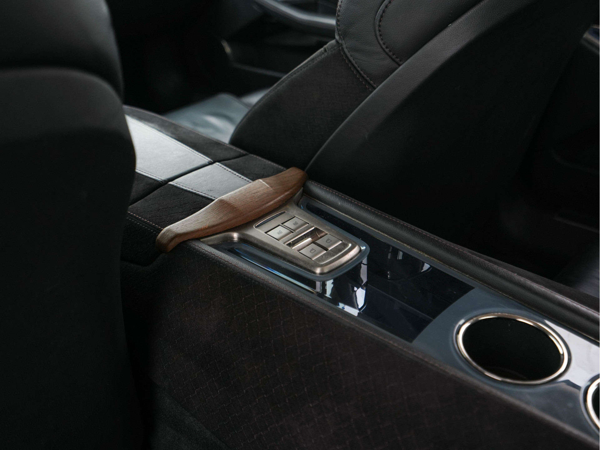 Fisker Karma 2.0 EcoSport  (⚠️) Aut. *XENON | 1/2LEATHER | DIGI-COCKPIT | NAV-FULLAMP | COMFORT-SEATS | CAMERA | 22''ALU | ECC | PDC | CRUISE*