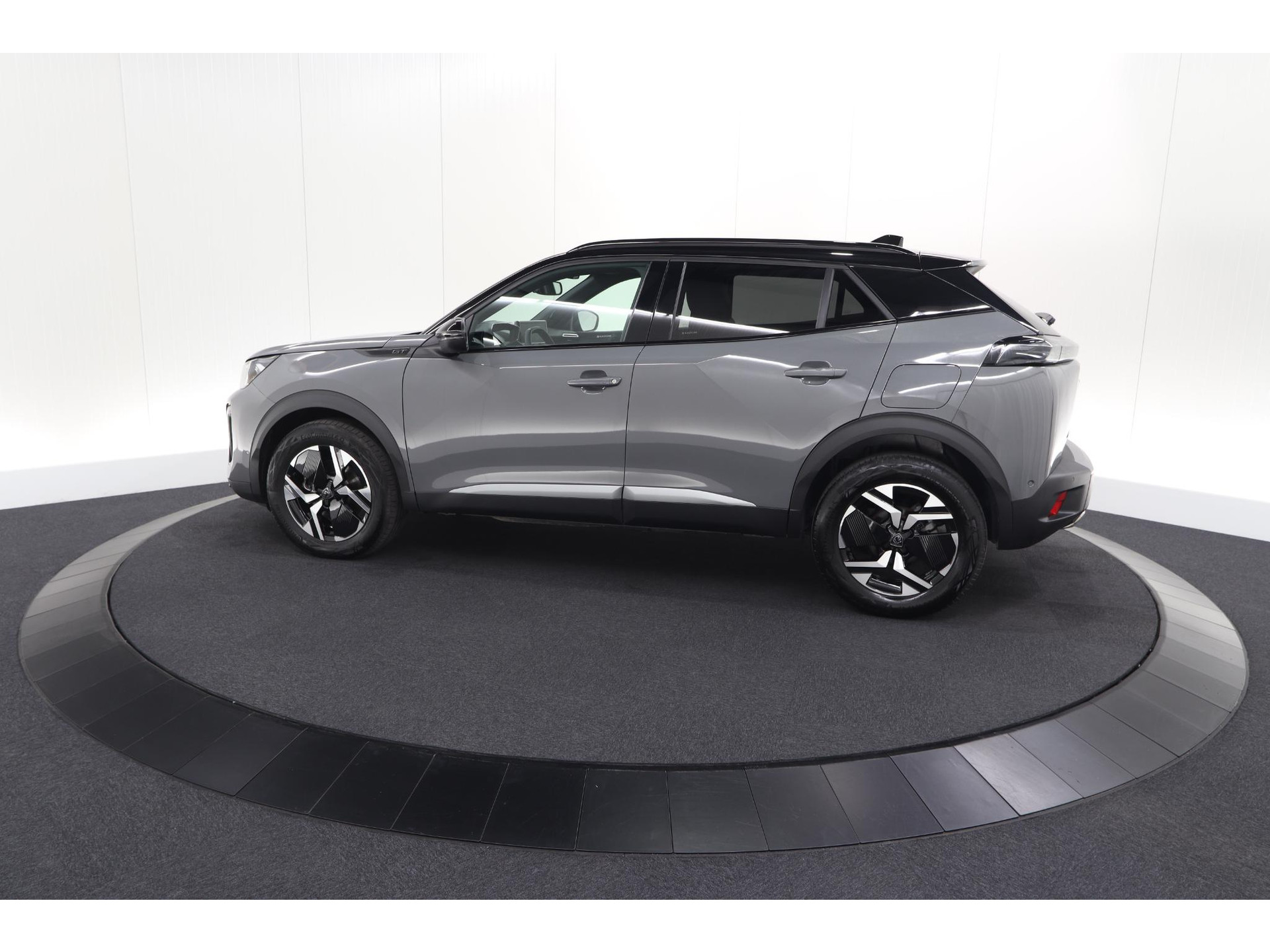 Peugeot 2008 1.2 Hybrid 136 GT | 360 Camera | Adaptieve Cruise Control | Navigatie | Dodehoekdetectie