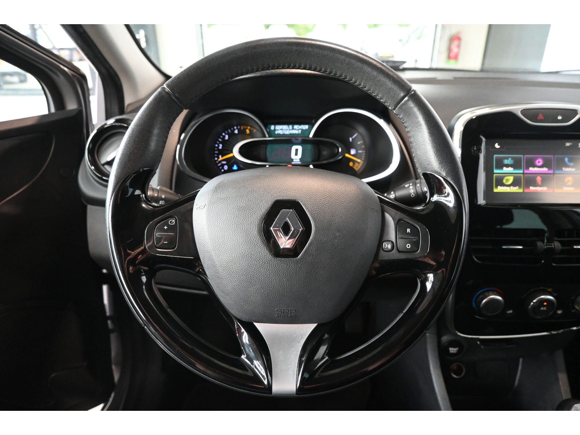 Renault Clio Estate 1.5 dCi ECO Limited Navigatie Airco Cruise control All in Prijs Inruil Mogelijk!