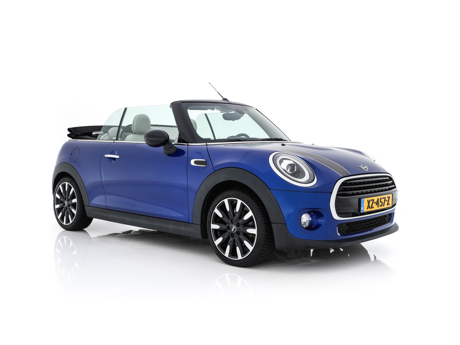 MINI Mini Cabrio 1.5 Cooper Chili *LEATHER | FULL-LED | HEATED-SPORTSEATS | KEYLESS | NAVI-FULLMAP | ECC | PDC | CRUISE | AMBIENT-LIGHT | AIRSCARF | 18''ALU*