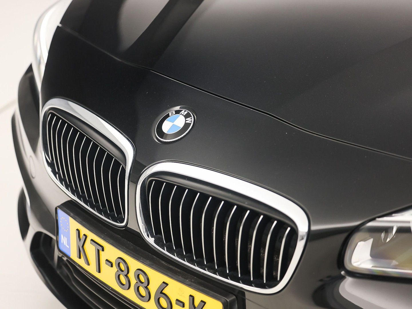 BMW 2 Serie 225xe Sport High Executive xDrive 225Pk Automaat (GROOT NAVI, SOH 89,7%, HEAD-UP DISPLAY, LEDER, STOELVERWARMING, SPORTSTOELEN, PARKEERSENSOREN, NIEUWE APK, NIEUWSTAAT)
