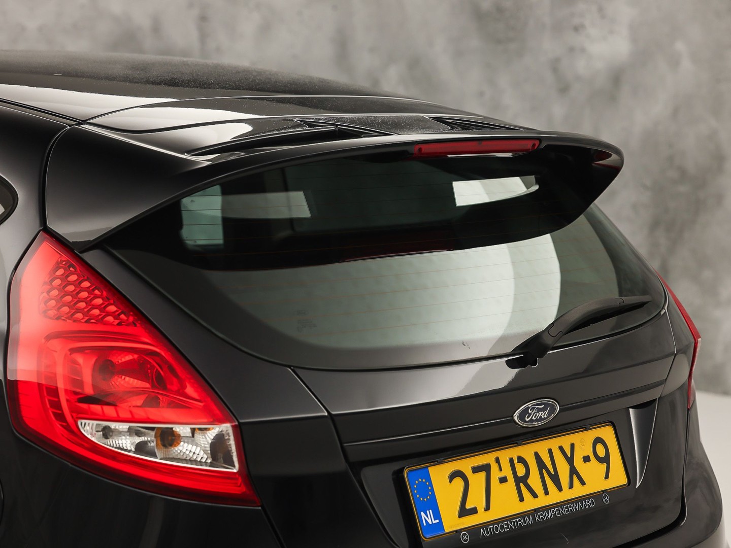 Ford Fiesta 1.25 S-Edition (AIRCO, LM VELGEN, ELEK RAMEN, GETINT GLAS, SPORTSTOELEN, MULTIFUNCTIONEEL STUURWIEL, NIEUWSTAAT)