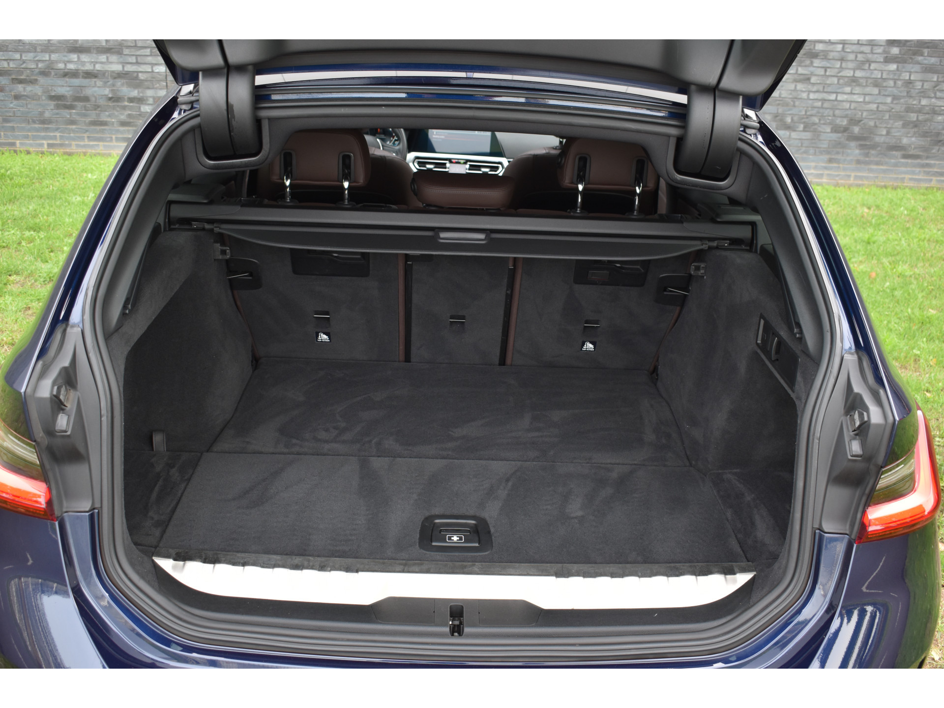 BMW 3-serie Touring 330e Business Edition Plus Plugin-hybride Pano Leder