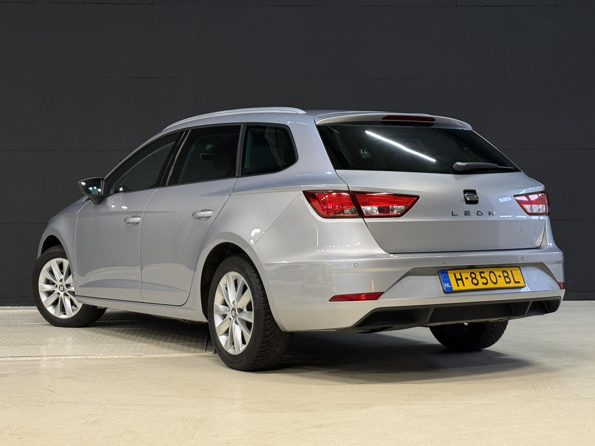 SEAT Leon ST 1.0 TSI Style Ultimate Edition | Camera | Draadloze lader | Apple Carplay