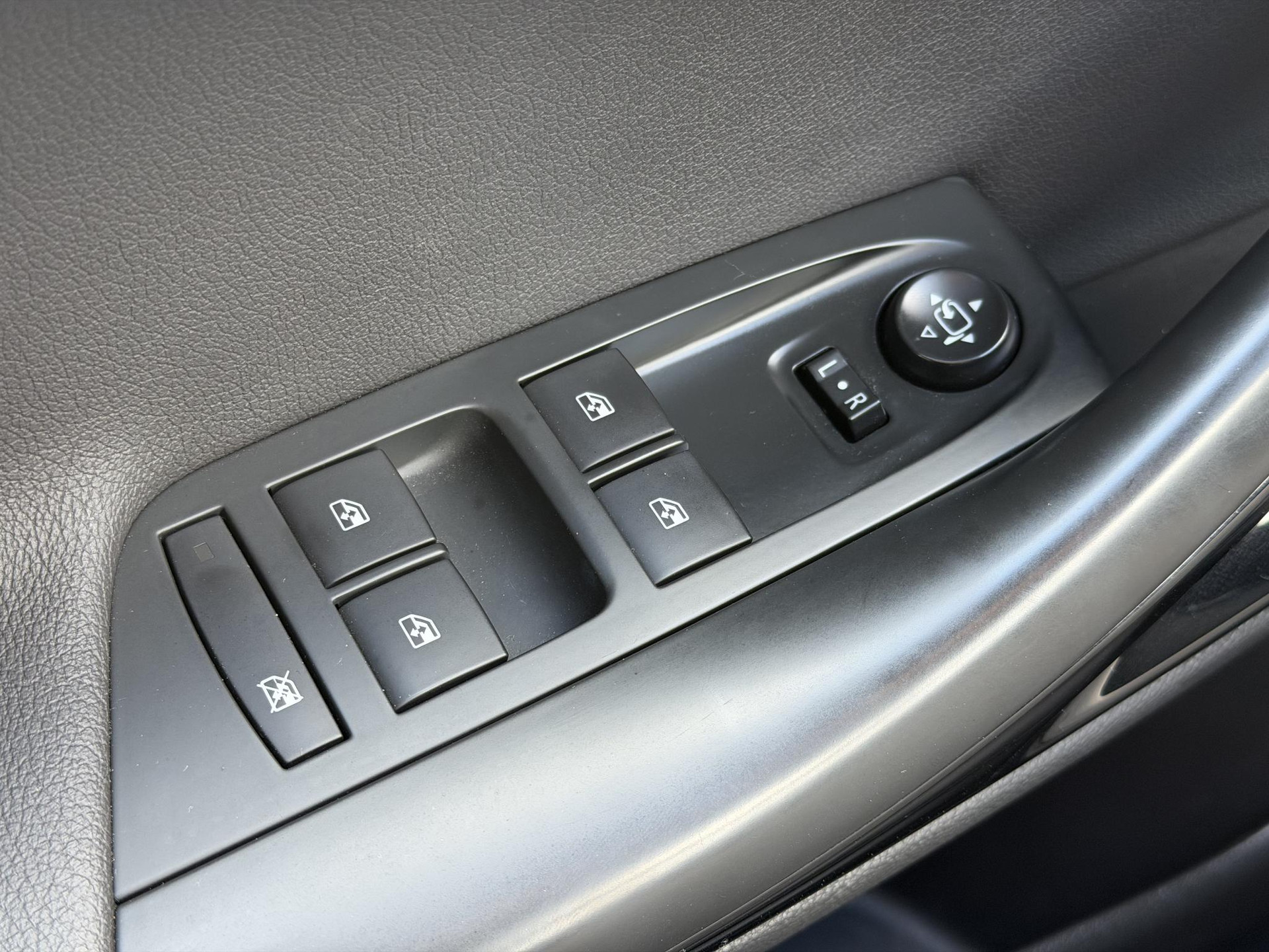 Opel Astra Sports Tourer 1.4 Innovation 2e Eigenaar,Apple Carplay/Android Auto,150pk,Halfleder,Trekhaak,Keyless,Clima,Cruise,Lm velgen,Pdc V+A,N.A.P,Dealer Onderhouden,Rijstrooksensor,Apk tot 03-2027