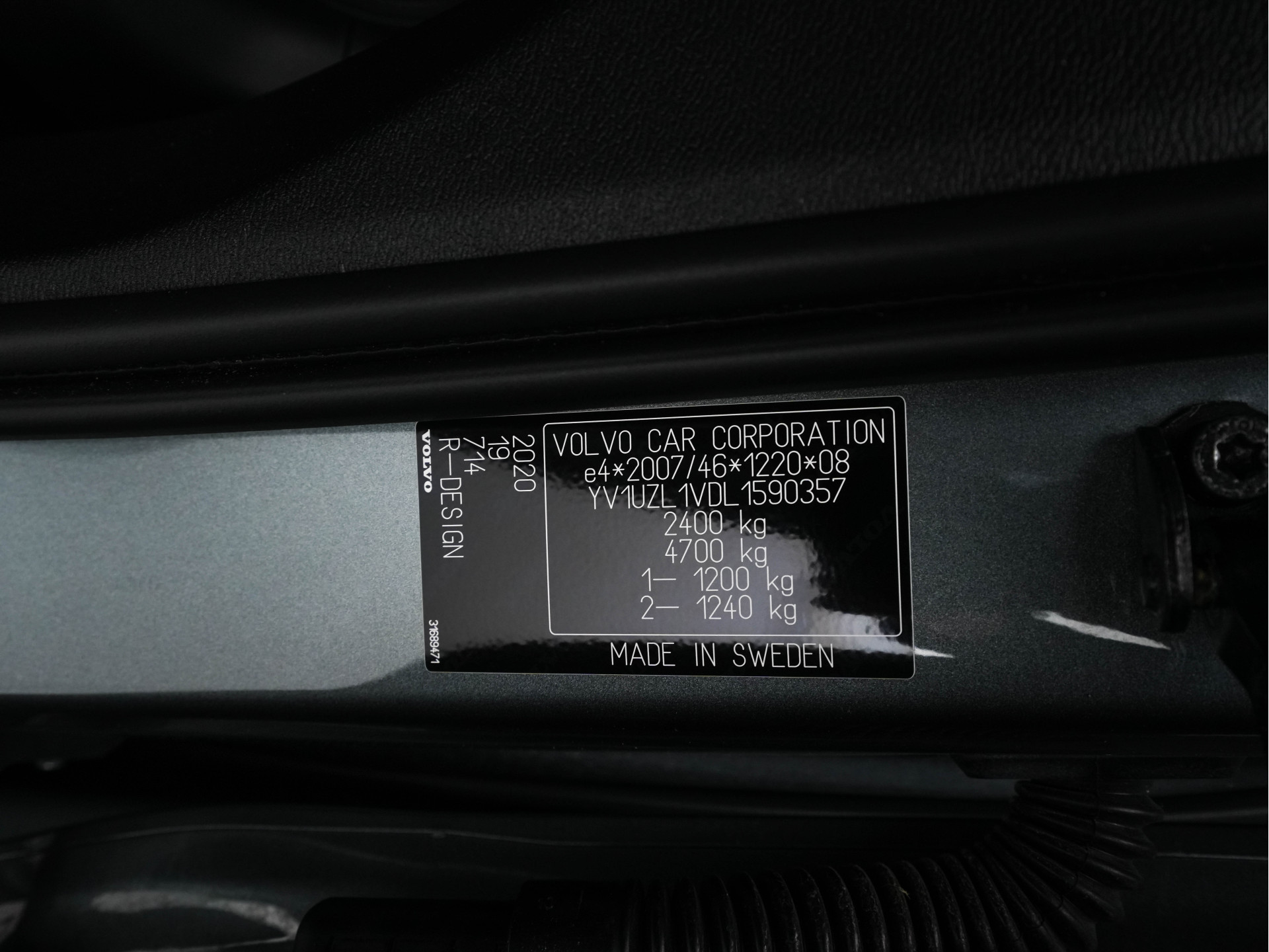 Volvo XC60 2.0 B5 Business Pro R-Design (INCL.BTW) Aut. *PANO | LUXURY-LEATHER | FULL-LEATHER | MEMORY-PACK | HEATED-SPORTSEATS | CAMERA | NAVI-FULLMAP | SHIFT-PADDLES | PRIVACY-GLASS | AIR-SUSPENSION | ECC | PDC | CRUISE | 19''ALU