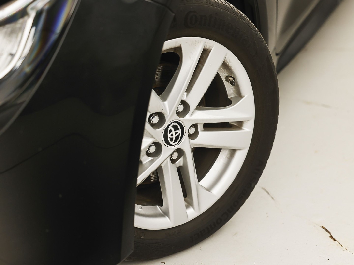 Toyota Corolla 1.8 Hybrid Sport Automaat (VIRTUAL COCKPIT, APPLE CARPLAY, CAMERA, STUUR/STOELVERWARMING, SPORTSTOELEN, ADAPTIVE CRUISE, ZWART HEMEL, NIEUWE APK, NIEUWSTAAT)