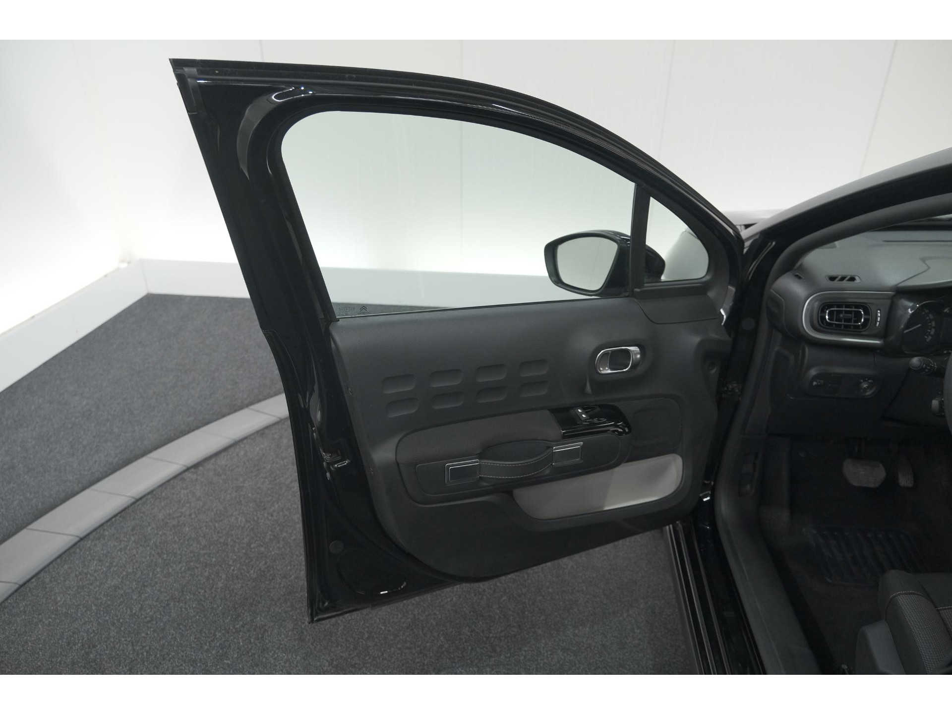 Citroen C3 PureTech 110 EAT6 Max | Apple Carplay | Parkeersensoren | Climate Control | 16 Inch Lichtmetalen Velgen