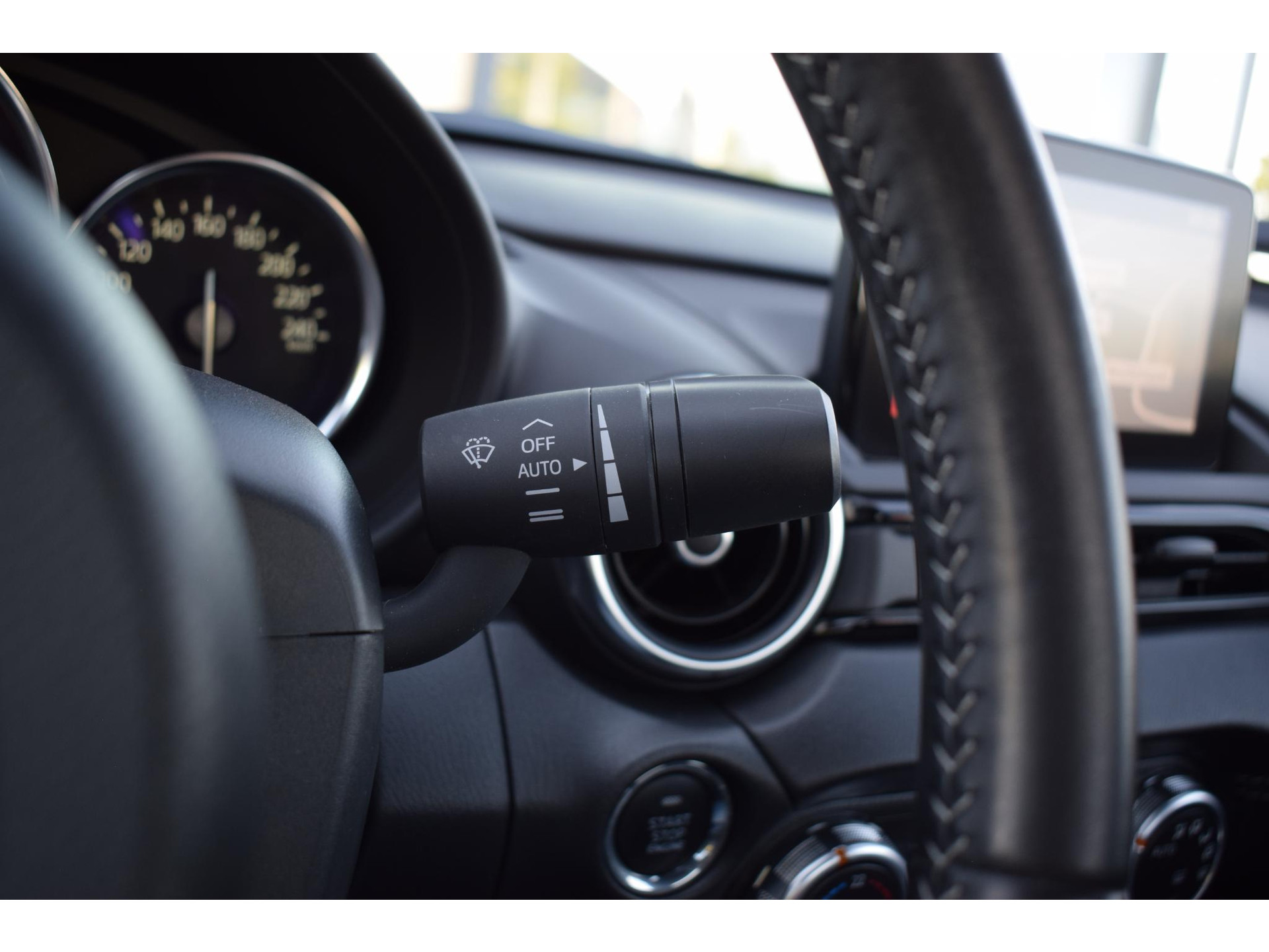 Mazda MX-5 RF 2.0 SkyActiv-G 184 Exclusive-Line | Hardtop | 184pk | Bose | Leer | Stoelverwarming