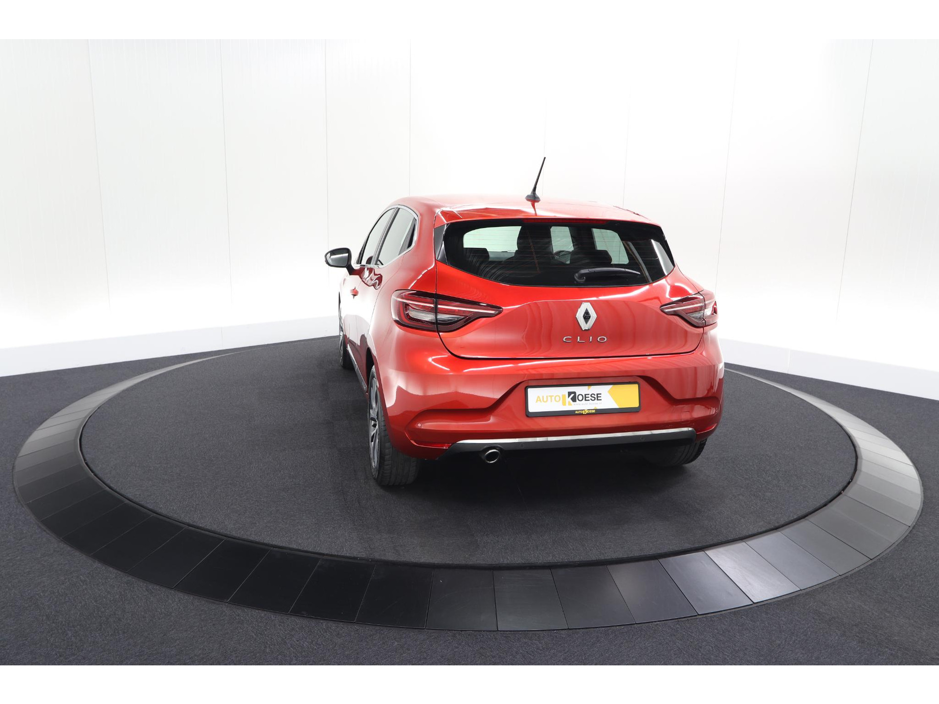Renault Clio TCe 100 Intens | Dodehoekdetectie | Camera | Apple Carplay | Parkeersensoren