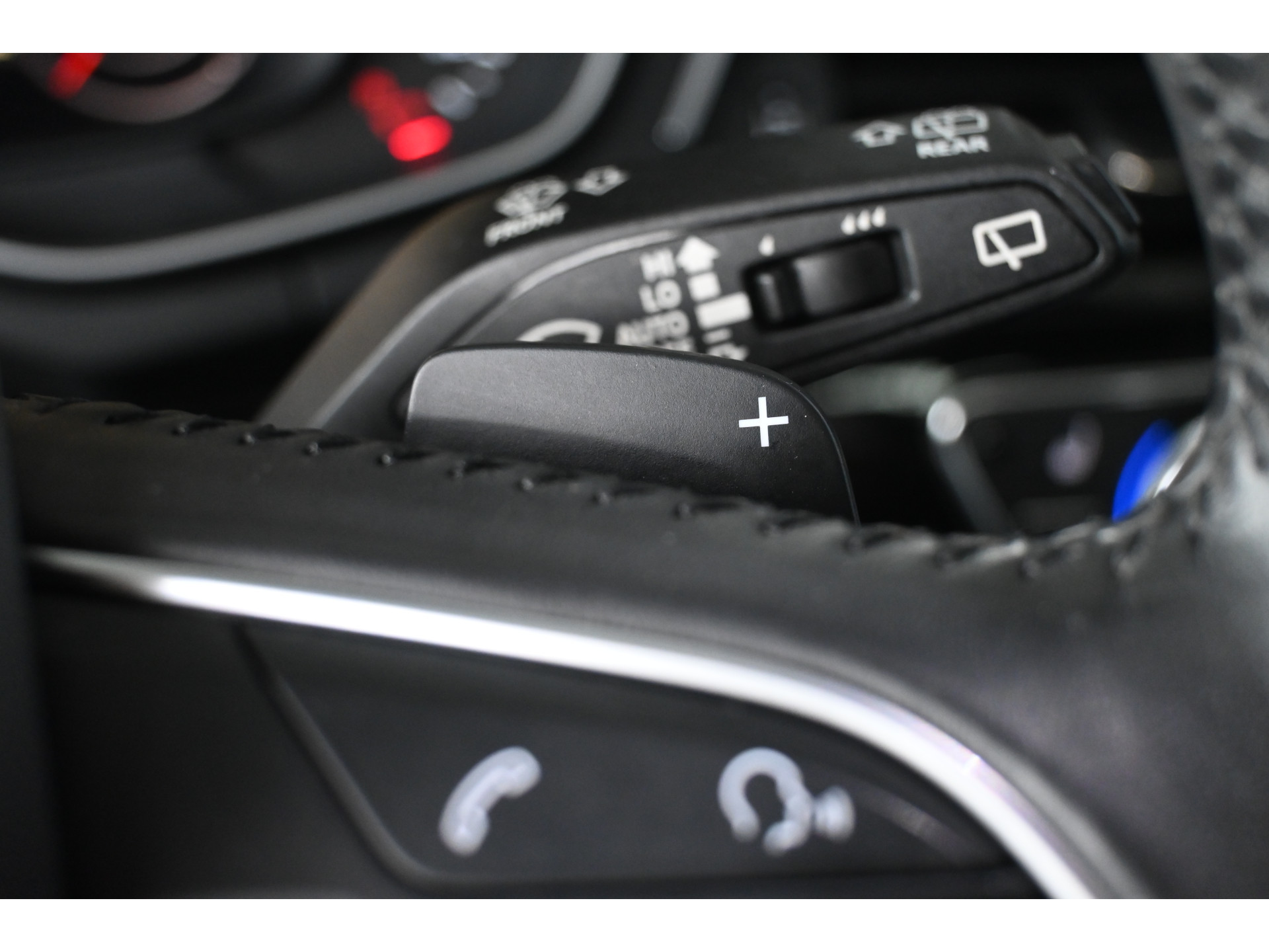 Audi A4 Avant 2.0 TFSI quattro S-Line Automaat Navigatie Panoramadak Adaptief Matrix LED Goed Onderhouden! Inruil Mogelijk!