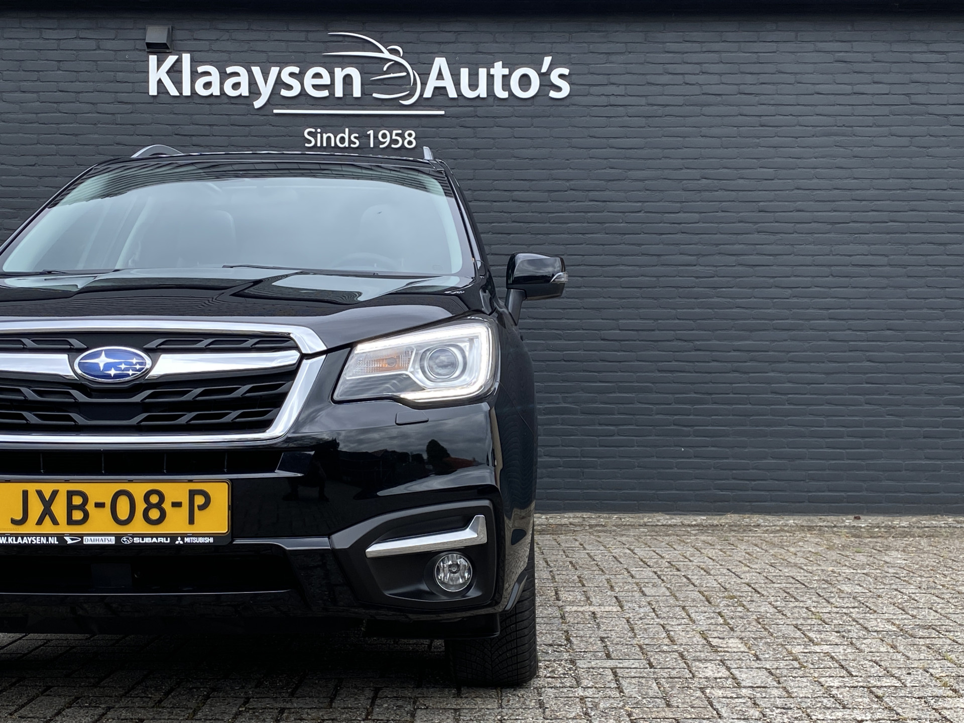 Subaru Forester 2.0 AWD Premium 150 pk AUT. | 1e eigenaar | dealer onderhouden | navigatie | leder interieur | panoramadak | keyless