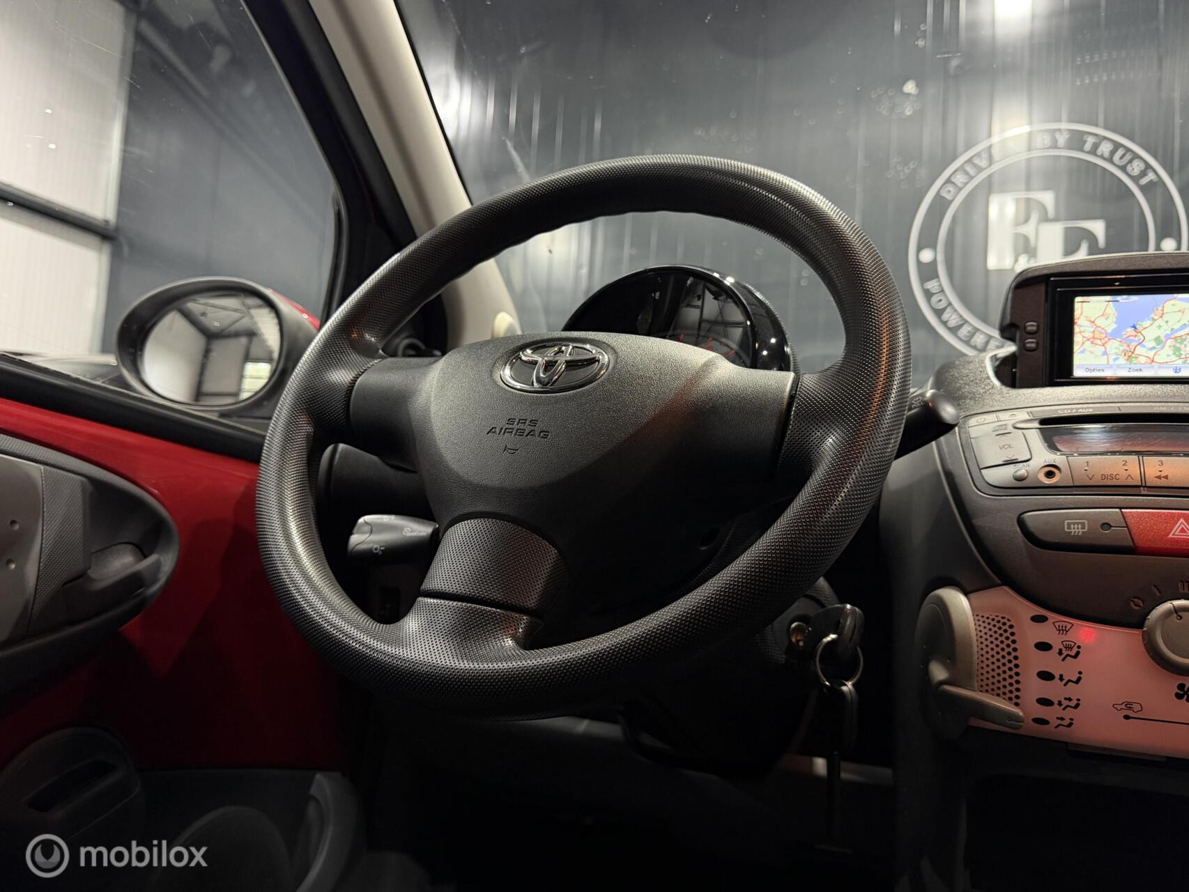 Toyota Aygo 1.0-12v Aspiration Red Navigator|Automaat|NAP|Navi
