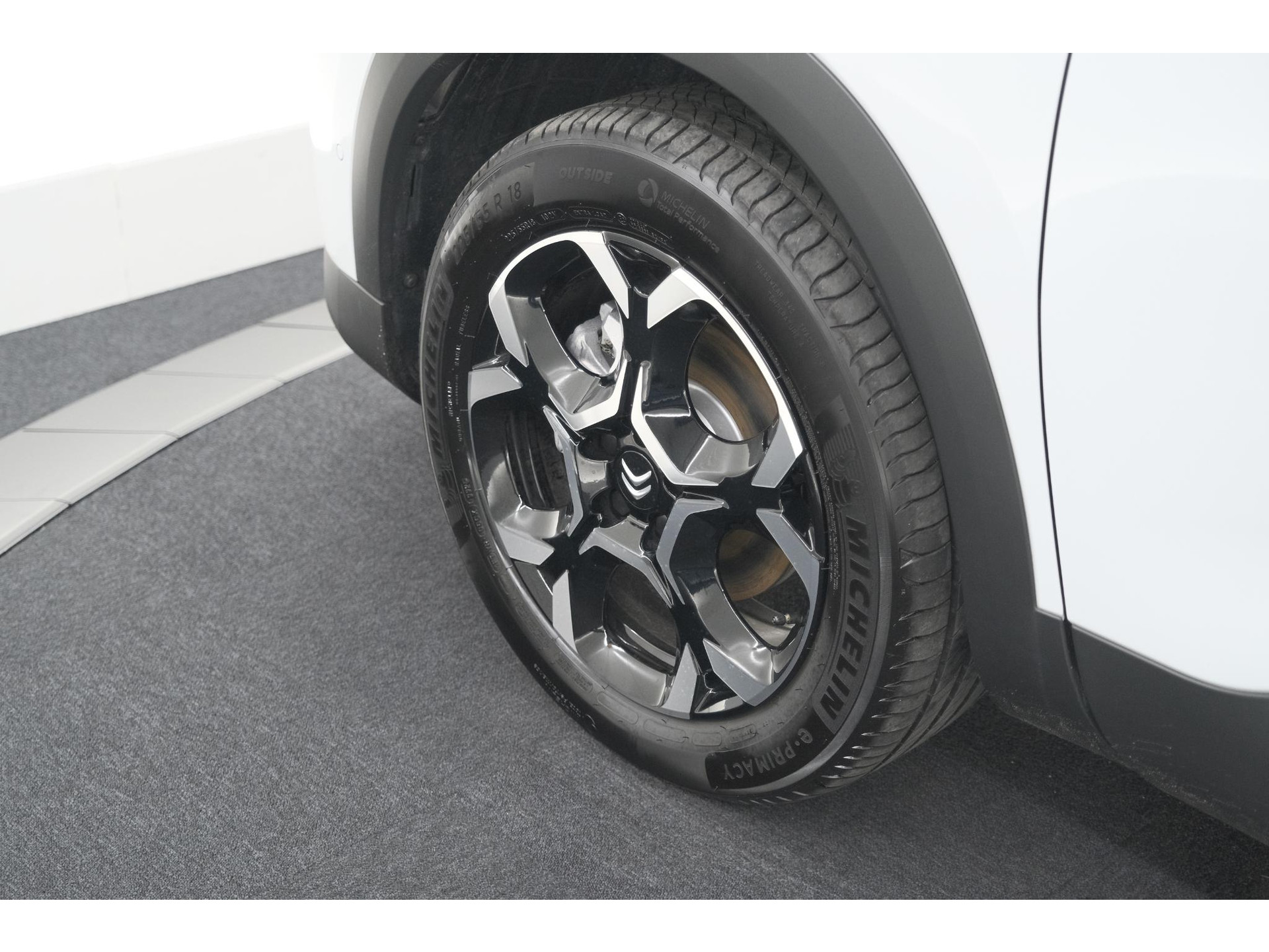 Citroen C5 Aircross 1.2 Hybrid 145pk Max | Camera | Adaptieve Cruise Control | Dodehoekdetectie