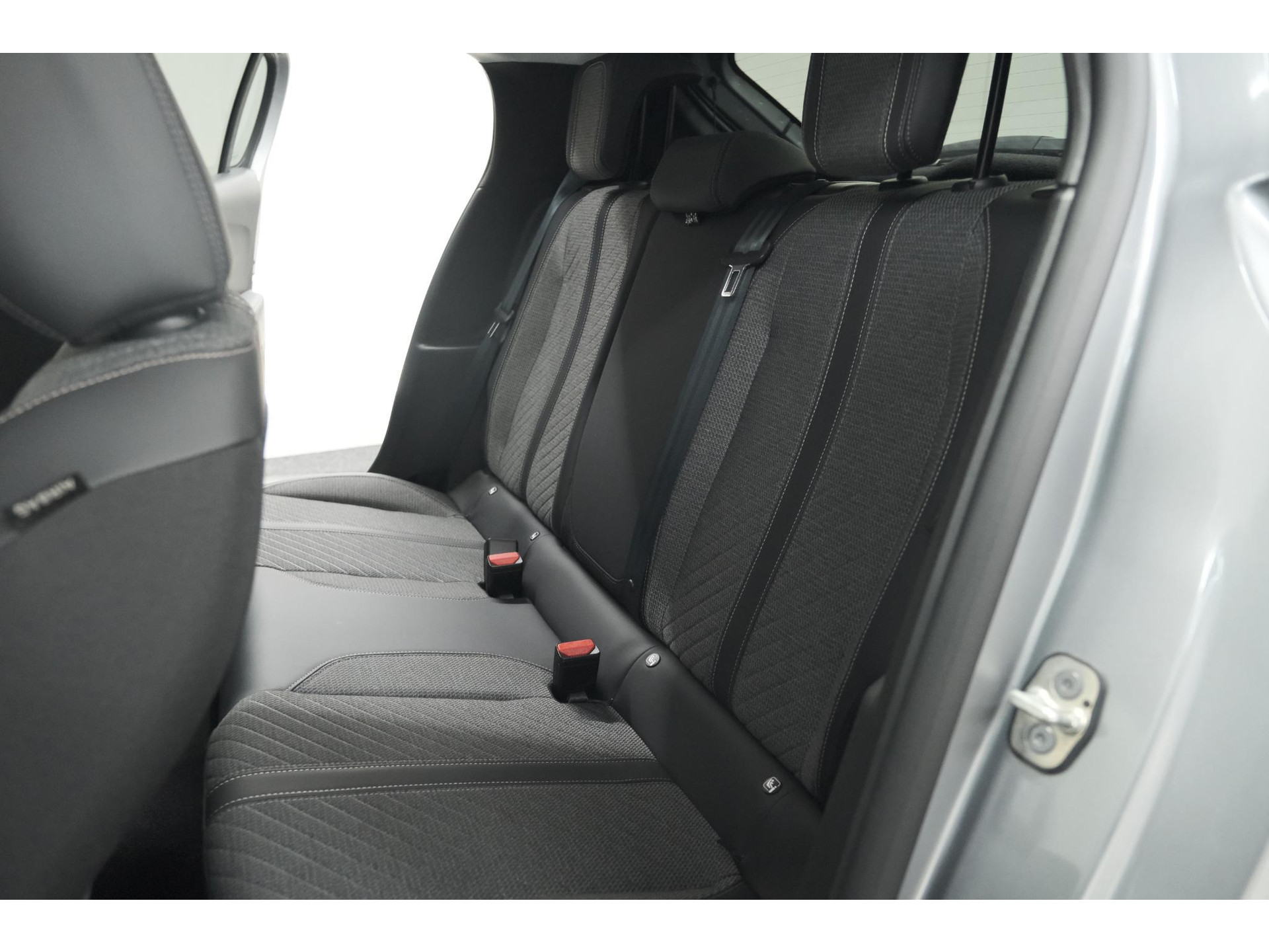 Peugeot 208 PureTech 100 Allure | 360 Camera | Dodehoekdetectie | Apple Carplay