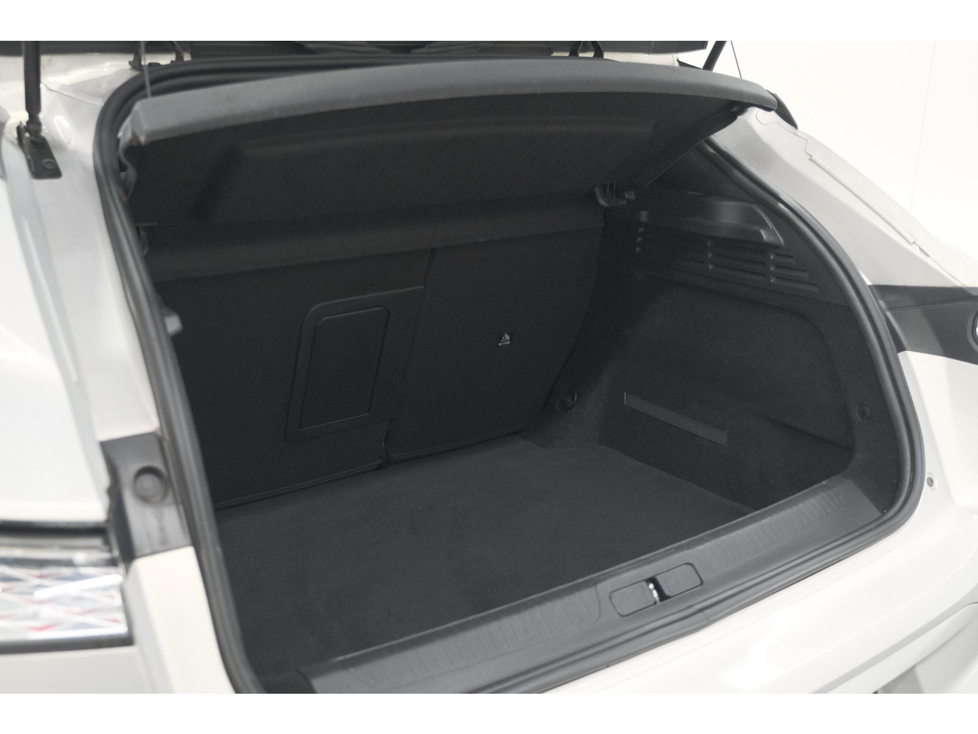 DS 4 PureTech 130 EAT8 Performance Line | Camera | Apple Carplay | Alcantara® bekleding | Parkeersensensoren