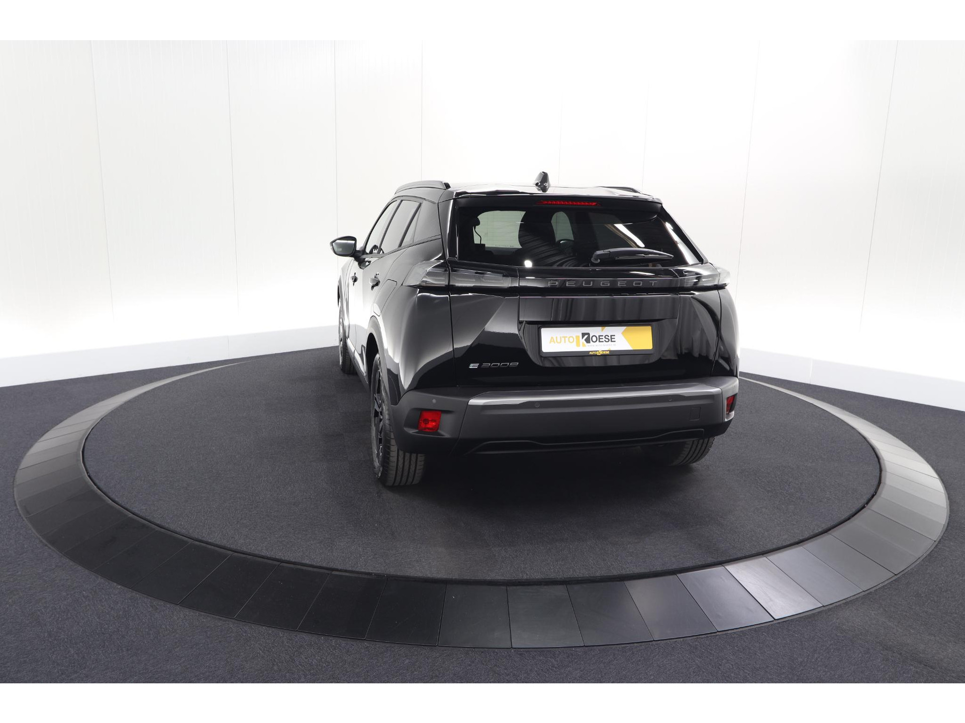 Peugeot e-2008 EV Allure 54 kWh | 11 KW Lader | Warmtepomp | Apple Carplay | Parkeersensoren