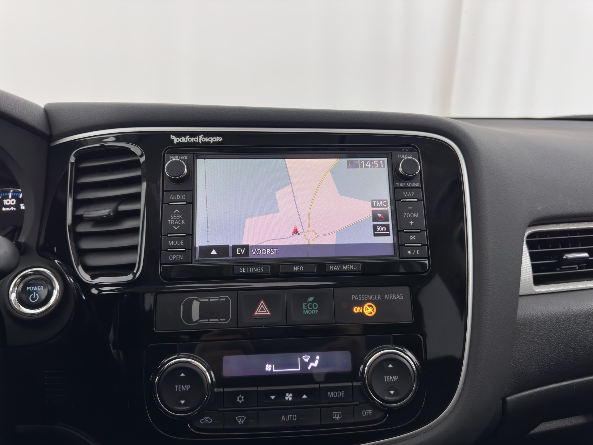 Mitsubishi Outlander 2.0 PHEV Instyle AWD  (Plug-In) (INCL-BTW) Aut *PANO | LEATHER | XENON | NAVI-FULLMAP | KEYLESS | CAMERA | HEATED-COMFORTSEATS | ECC | SHIFT-PADDLES | PDC | CRUISE | PRIVACY-GLASS | DAB | TOWBAR | ROCKFORD-AUDIO |  18"ALU*