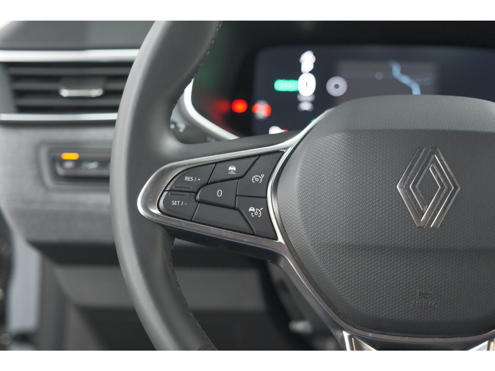 Renault Clio 1.6 E-Tech Full Hybrid 145 techno | 360 Camera | Adaptieve Cruise Control | Dodehoekdetectie | 9.3 Inch Groot Scherm