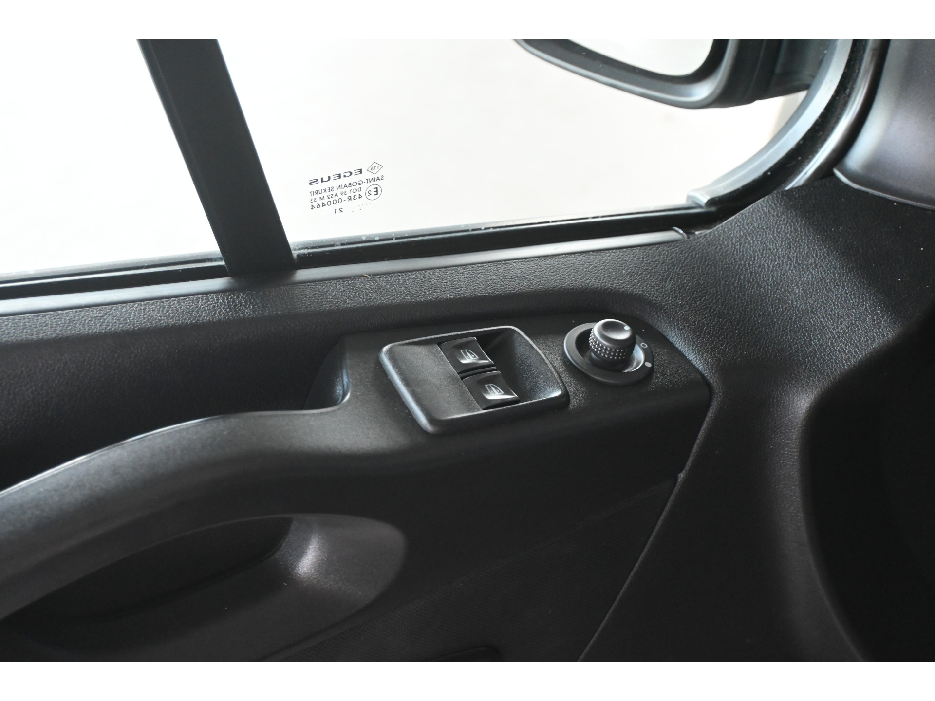Renault Trafic 2.0 dCi Automaat 145 T29 L2H1 DC Comfort Airco Navigatie LED 1e Eigenaar Rijklaarprijs! Inruil Mogelijk!