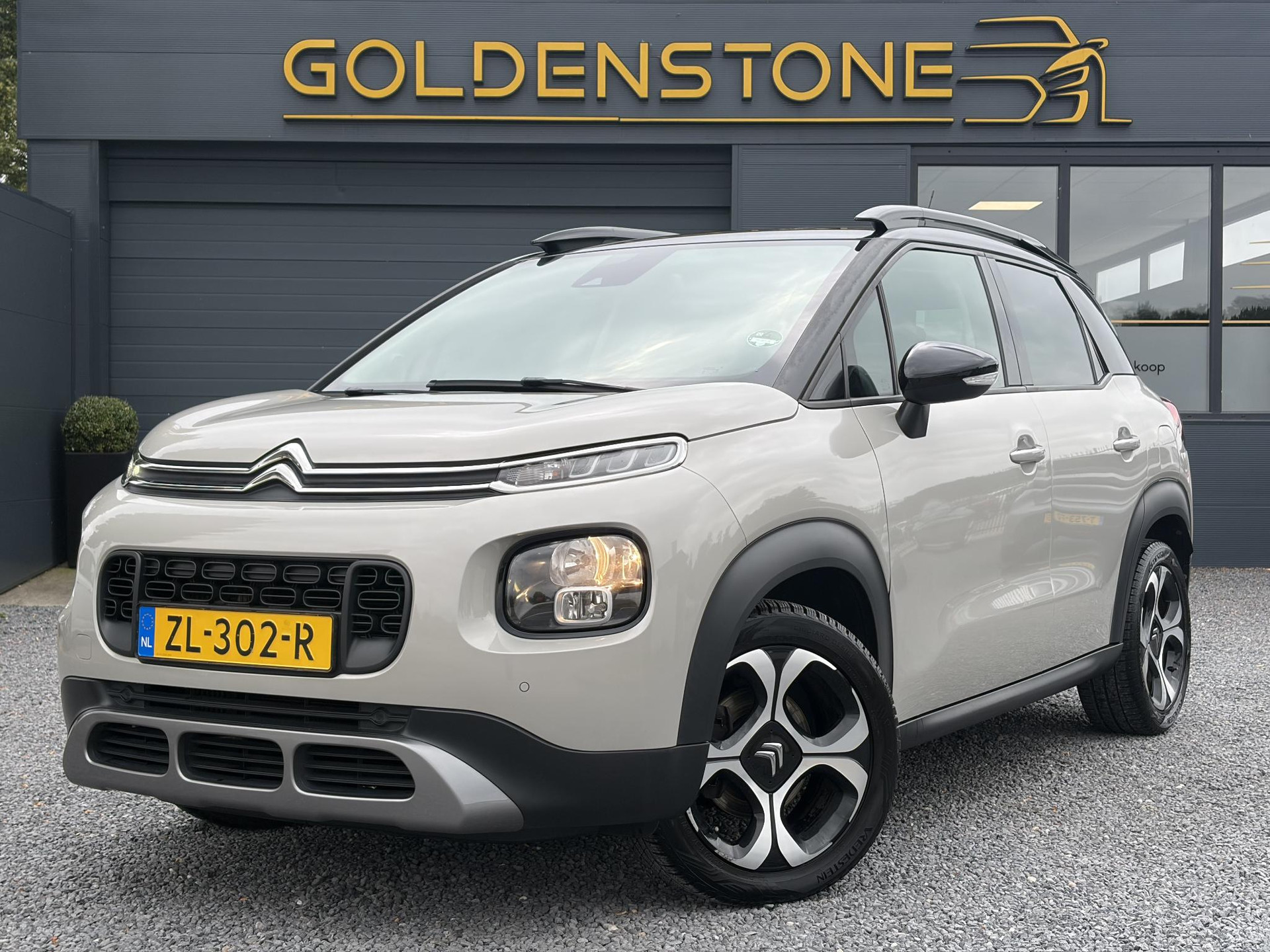 Citroen C3 Aircross 1.2 PureTech S&S Shine 1e Eigenaar l D-riem vv in 07-07-2025 l 360° Camera l Navi l Carplay l Net beurt gehad l Keyless l 17''Lmv l Rijstrooksensor l 110pk l Pdc V+A l 6 Bak l N.A.P l Apk tot 07-2027
