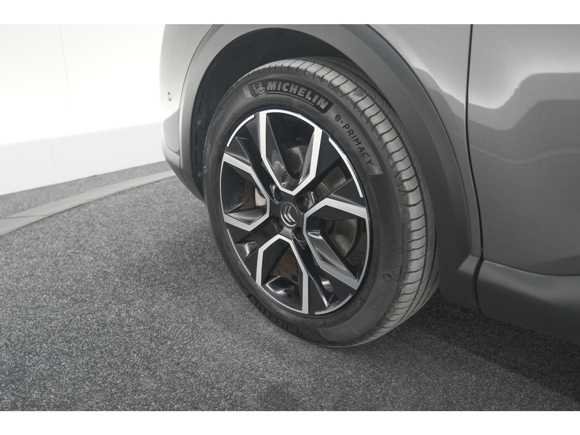 Citroen Ë-C4 Shine 50 kWh | Elektrisch Panoramadak | Camera | Adaptieve Cruise Control