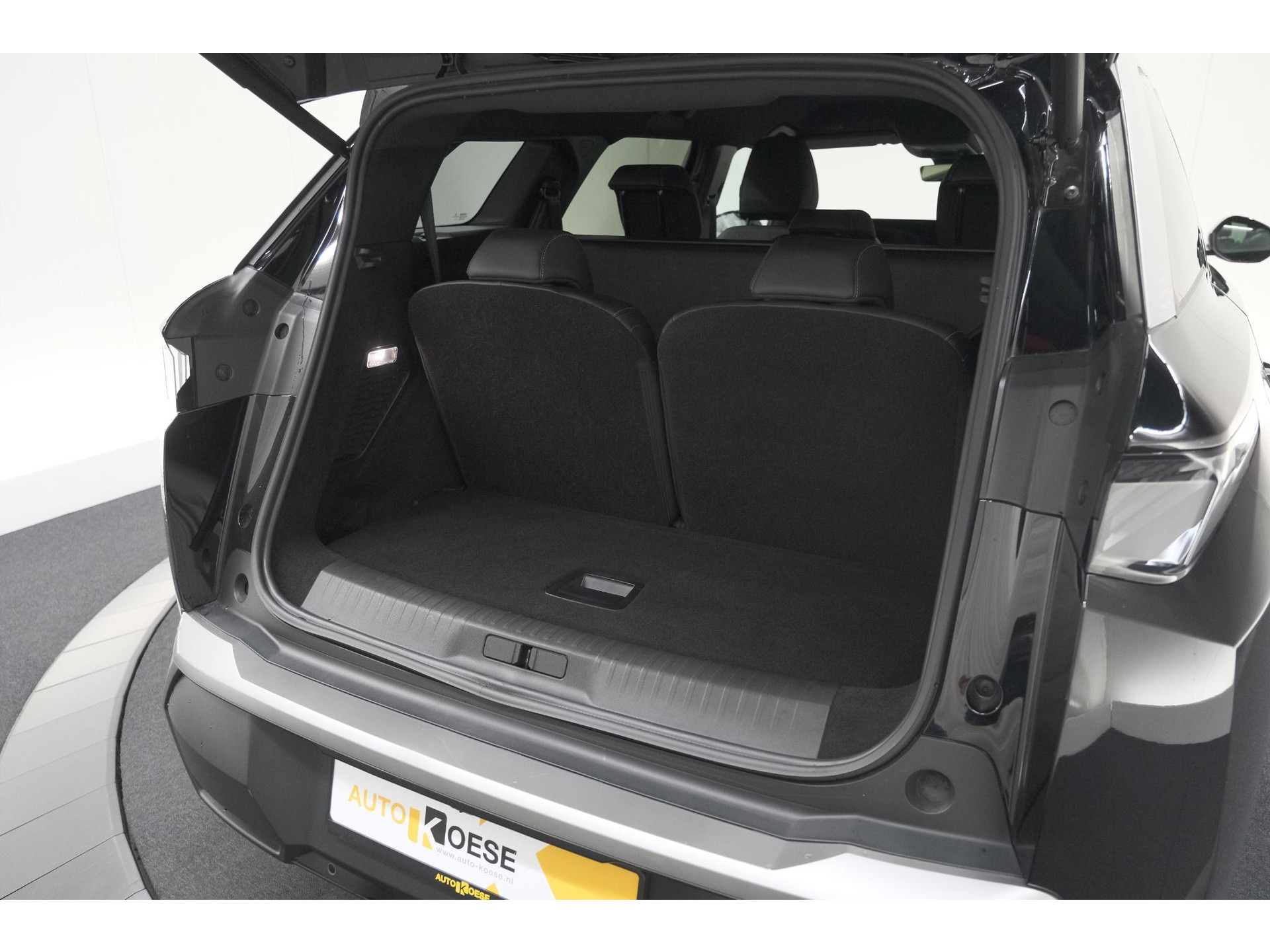 Peugeot 5008 1.2 Hybrid 136 GT 7p | Adaptieve Cruise Control | Camera | Elektrische Kofferklep | Stoelverwarming
