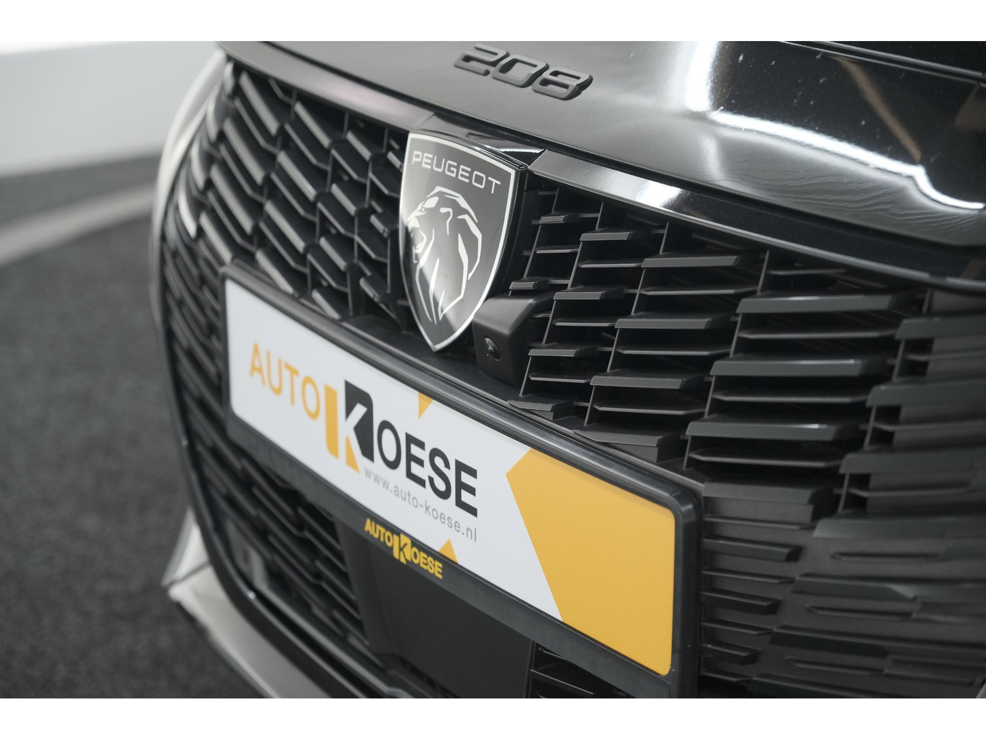 Peugeot 208 PureTech 100 Allure | 360 Camera | Dodehoekdetectie | Navigatie