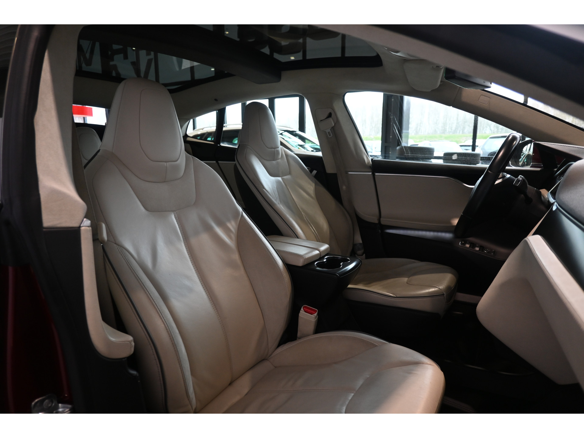 Tesla Model S 85 Performance Tech Pack ECC Navigatie Licht metaal MARGE 339KM Actieradius! Inruil mogelijk