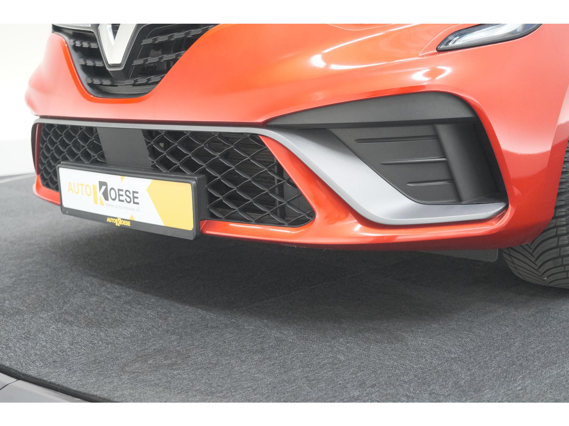 Renault Clio TCe 100 Zen | R.S. Line Pack | Allseason Banden | Apple Carplay | Parkeersensoren