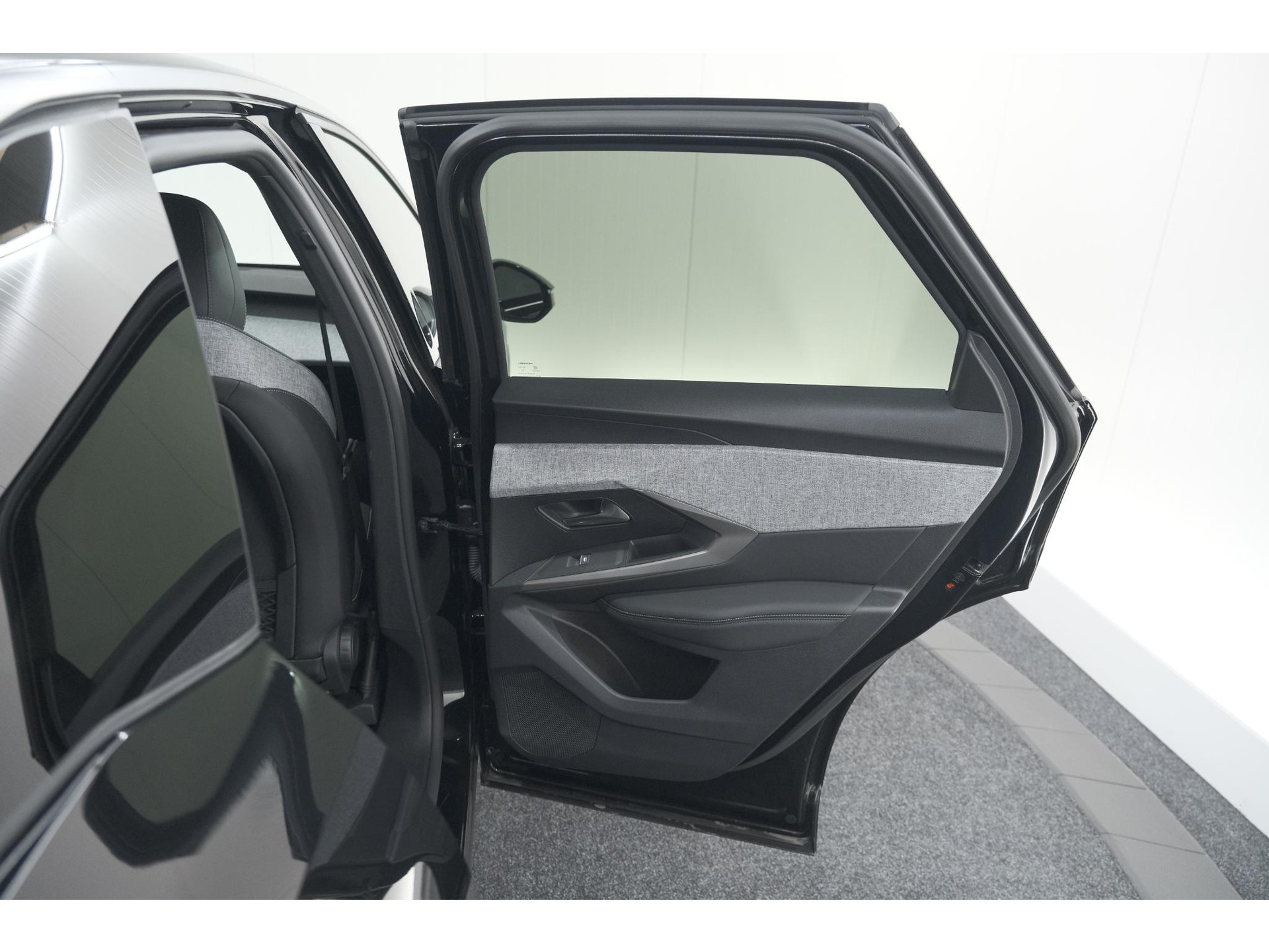 Peugeot 3008 Hybrid 145 e-DCS6 GT | Elektrische Kofferklep | Camera | Adaptieve Cruise Control | Apple CarPlay