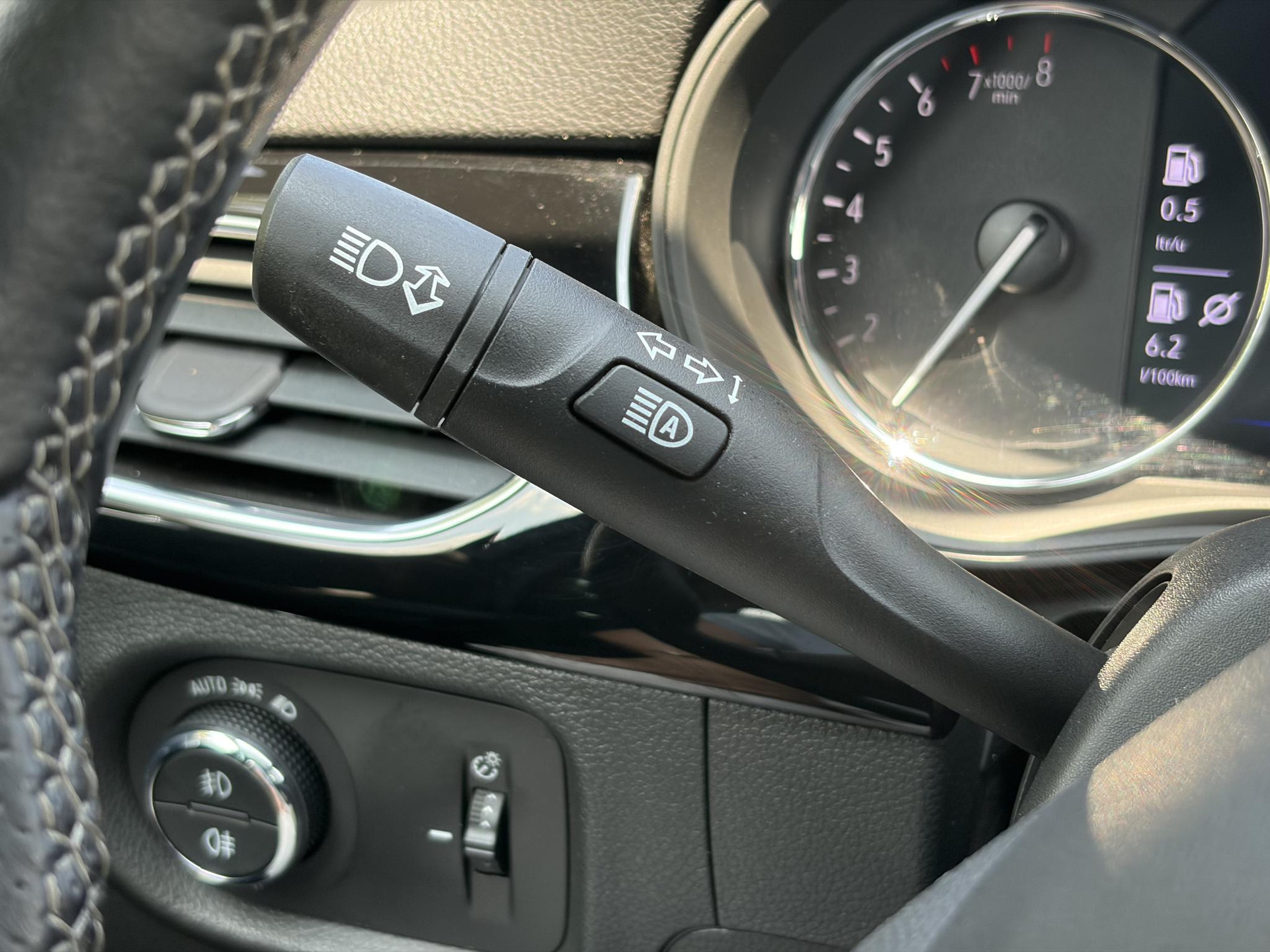 Opel Astra Sports Tourer 1.2 Ultimate 146pk,Afn Trekhaak,Camera,Keyless,Carplay,6 Bak,Stoelverw,Lm velgen,Alcantara-Leder,Dealer Onderhouden,Clima,Cruise,Dodehoek,Rijstrooksensor,N.A.P,Pdc V+A,Apk tot 07-2028