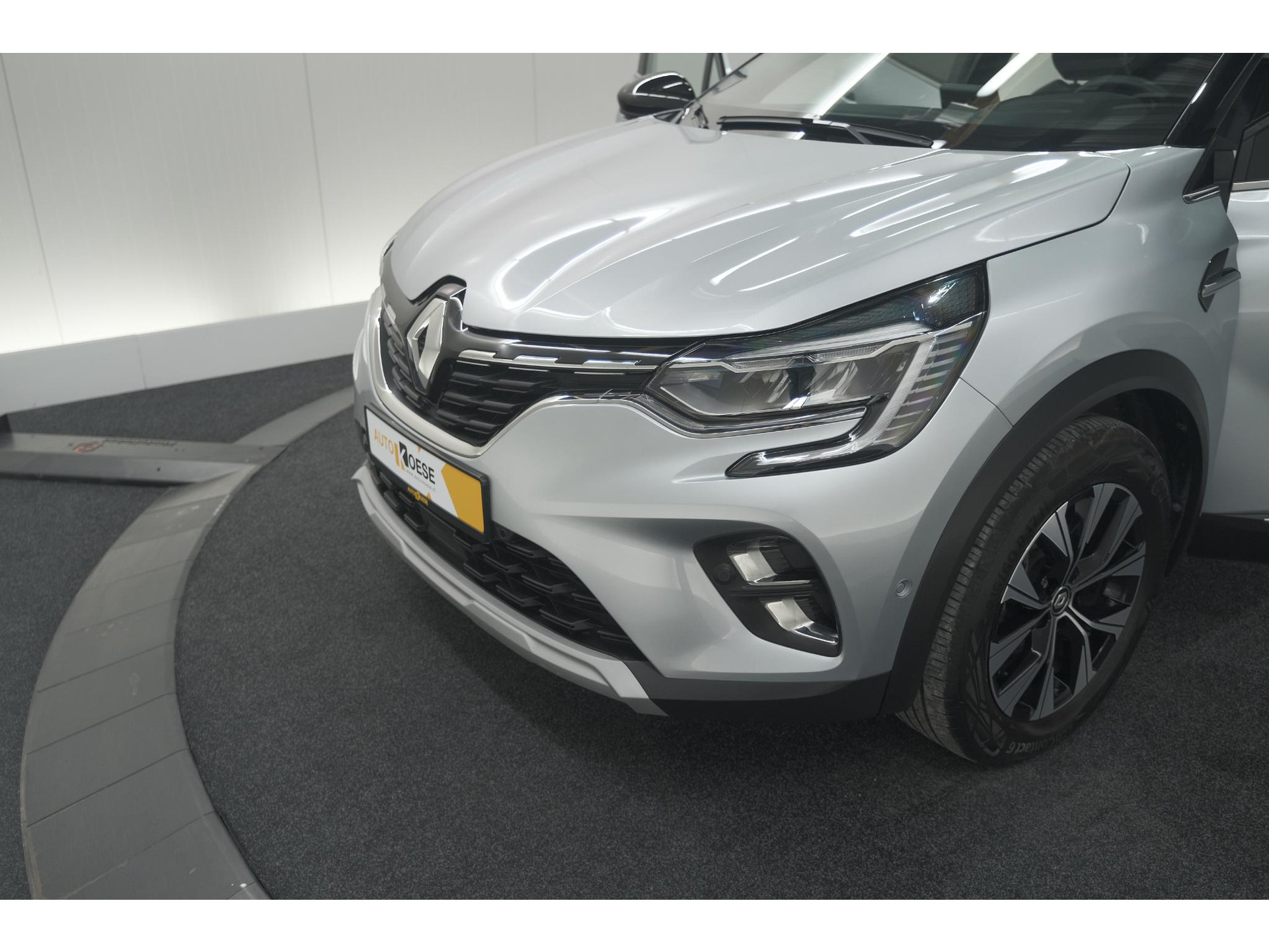 Renault Captur Mild Hybrid 140 EDC Techno | Trekhaak | 360 Camera | 9.3 Inch Grootscherm | Apple Carplay | Parkeersensoren