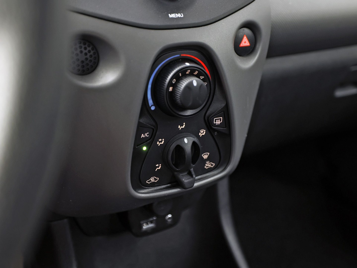 Peugeot 108 1.0 e-VTi Sport (AIRCO, ELEK RAMEN, SPORTSTOELEN, BLUETOOTH, NIEUWSTAAT)