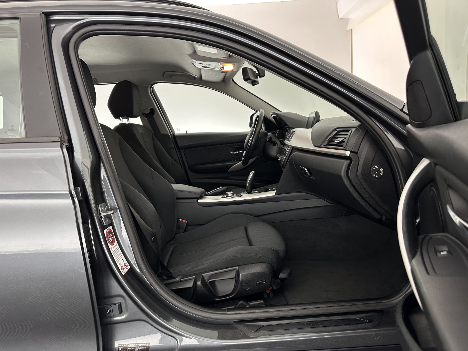 BMW 3-serie Touring 316i Business Aut. *NAVI-FULLMAP | SPORT-SEATS | AIRCO | CRUISE | 18''ALU*